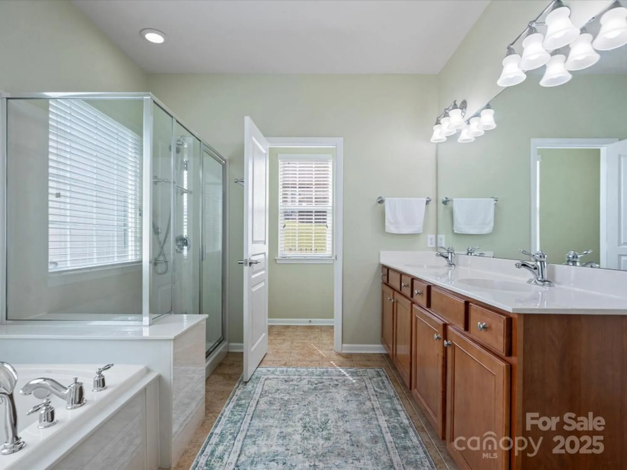 Property Slideshow image 16 of 38 | 26444 sandpiper ct, Fort Mill, SC, 29707