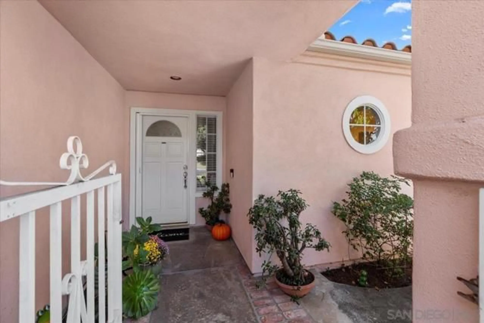 Property Slideshow image 7 of 45 | 1299 via apuesto, San Marcos, CA, 92078