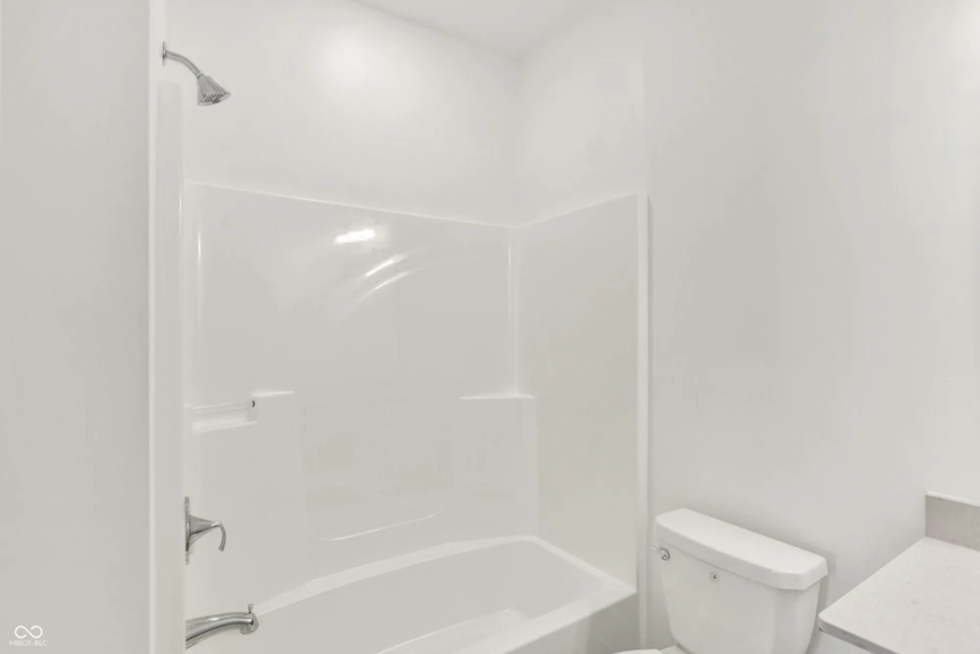 Property Slideshow image 38 of 44 | 5363 foxley park ln, Avon, IN, 46123