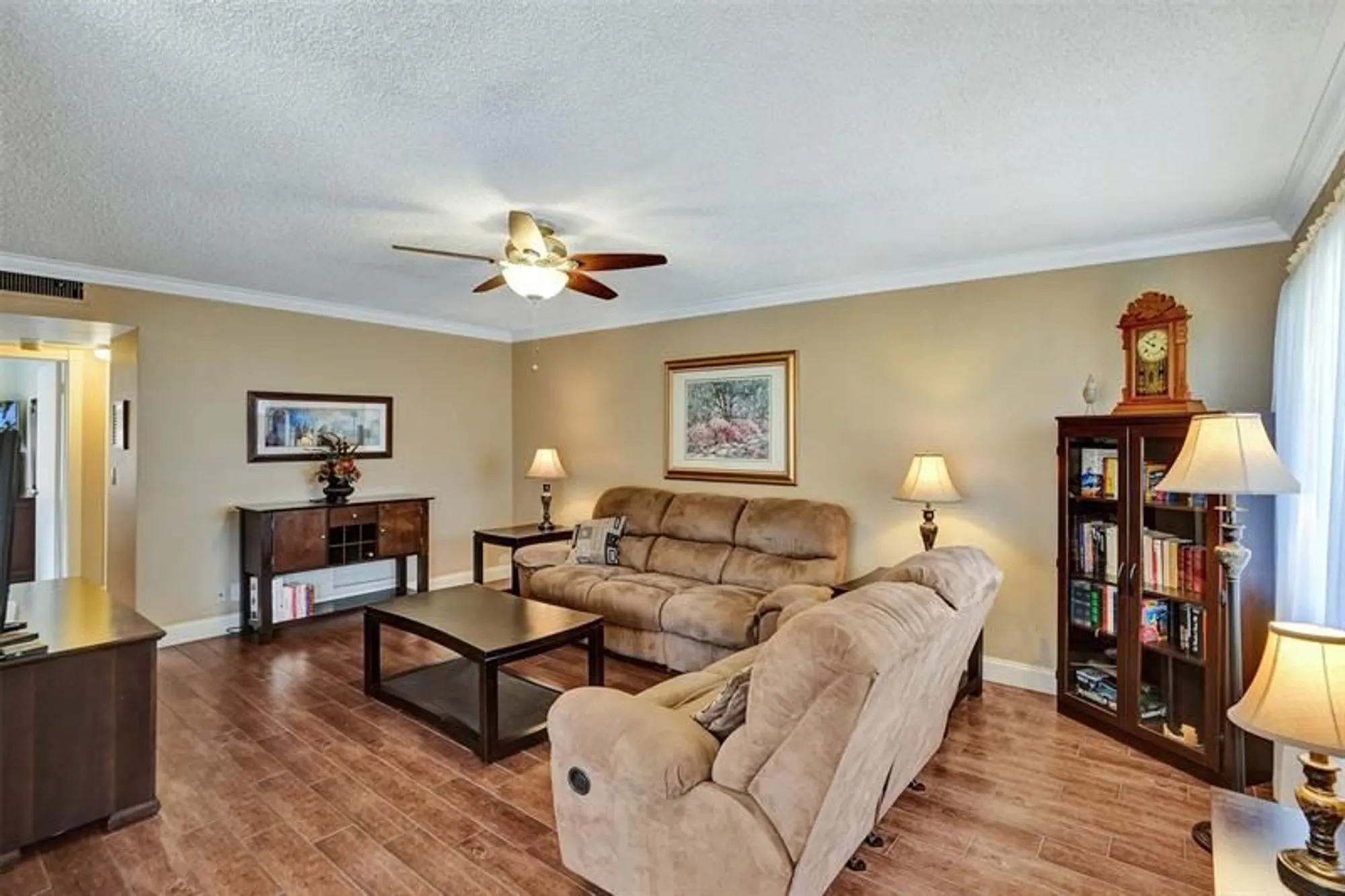 Property Slideshow image 8 of 48 | 3322 cynthia ln apt 112, Lake Worth Beach, FL, 33461