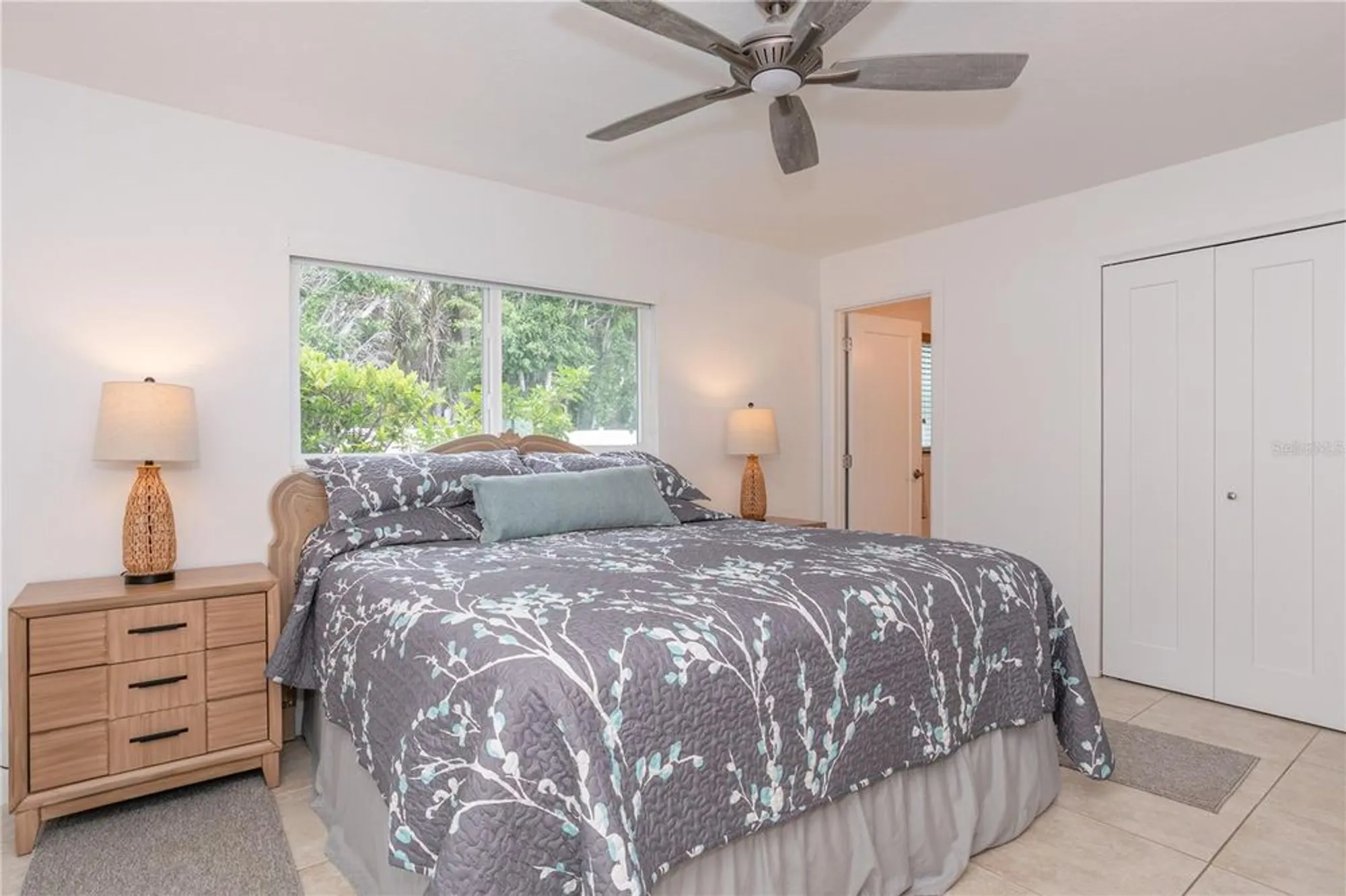 Property Slideshow image 28 of 62 | 214 fair winds dr # 214, Nokomis, FL, 34275