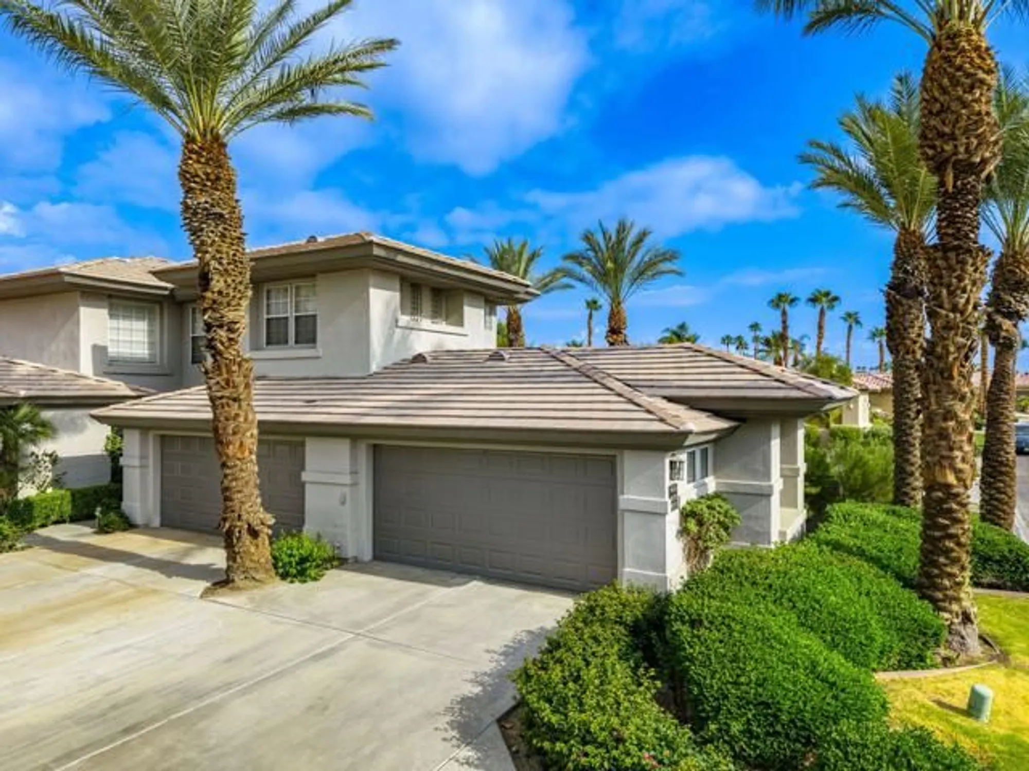 Property Slideshow image 5 of 43 | 55199 laurel vly, La Quinta, CA, 92253