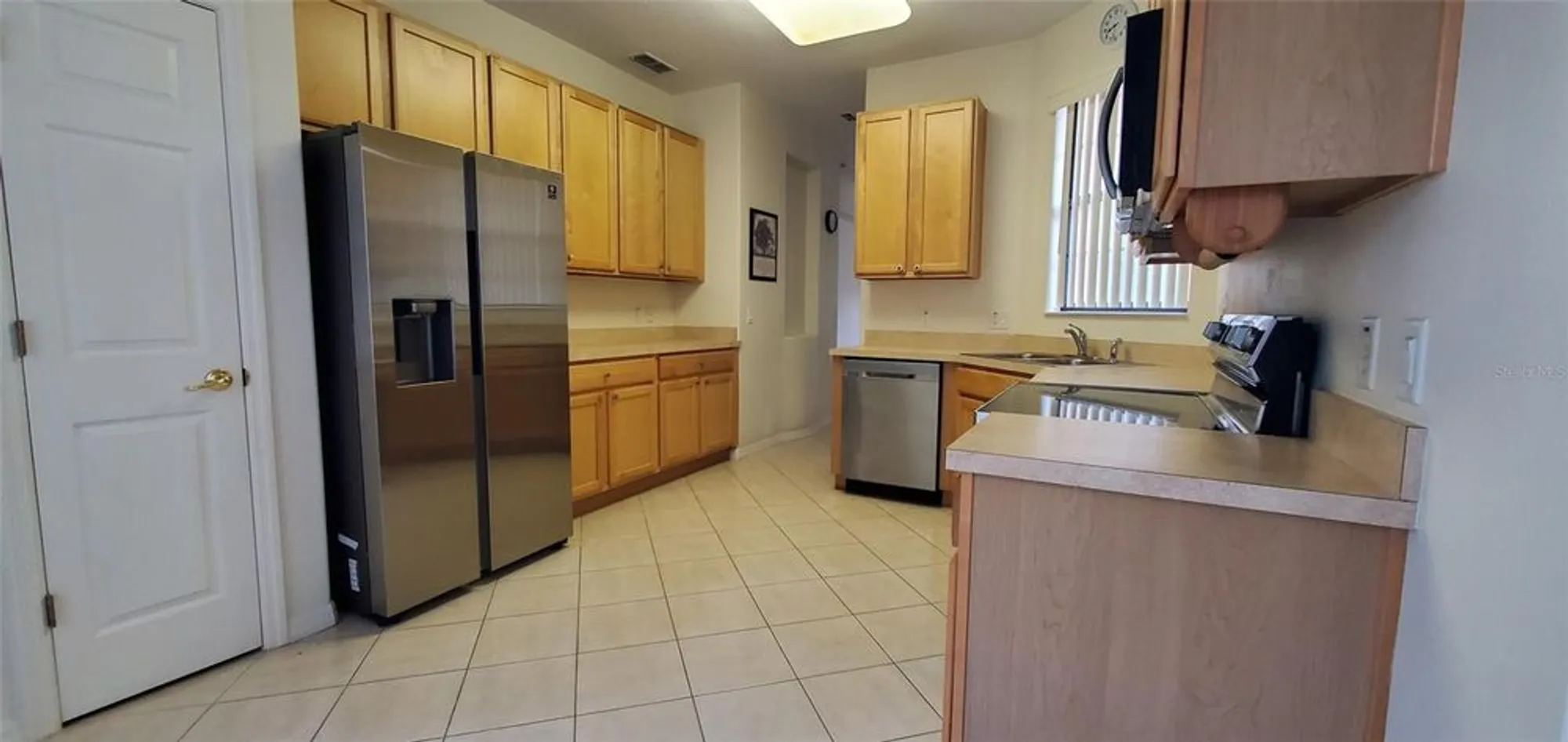 Property Slideshow image 14 of 24 | 836 grand canal dr, Kissimmee, FL, 34759