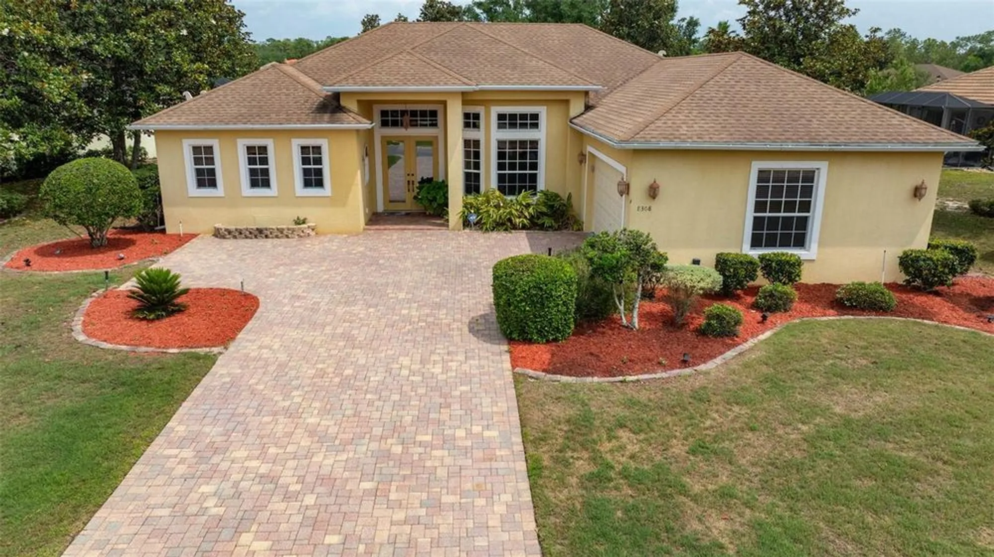 Property Slideshow image 35 of 61 | 8308 mobile cir, Weeki Wachee, FL, 34613
