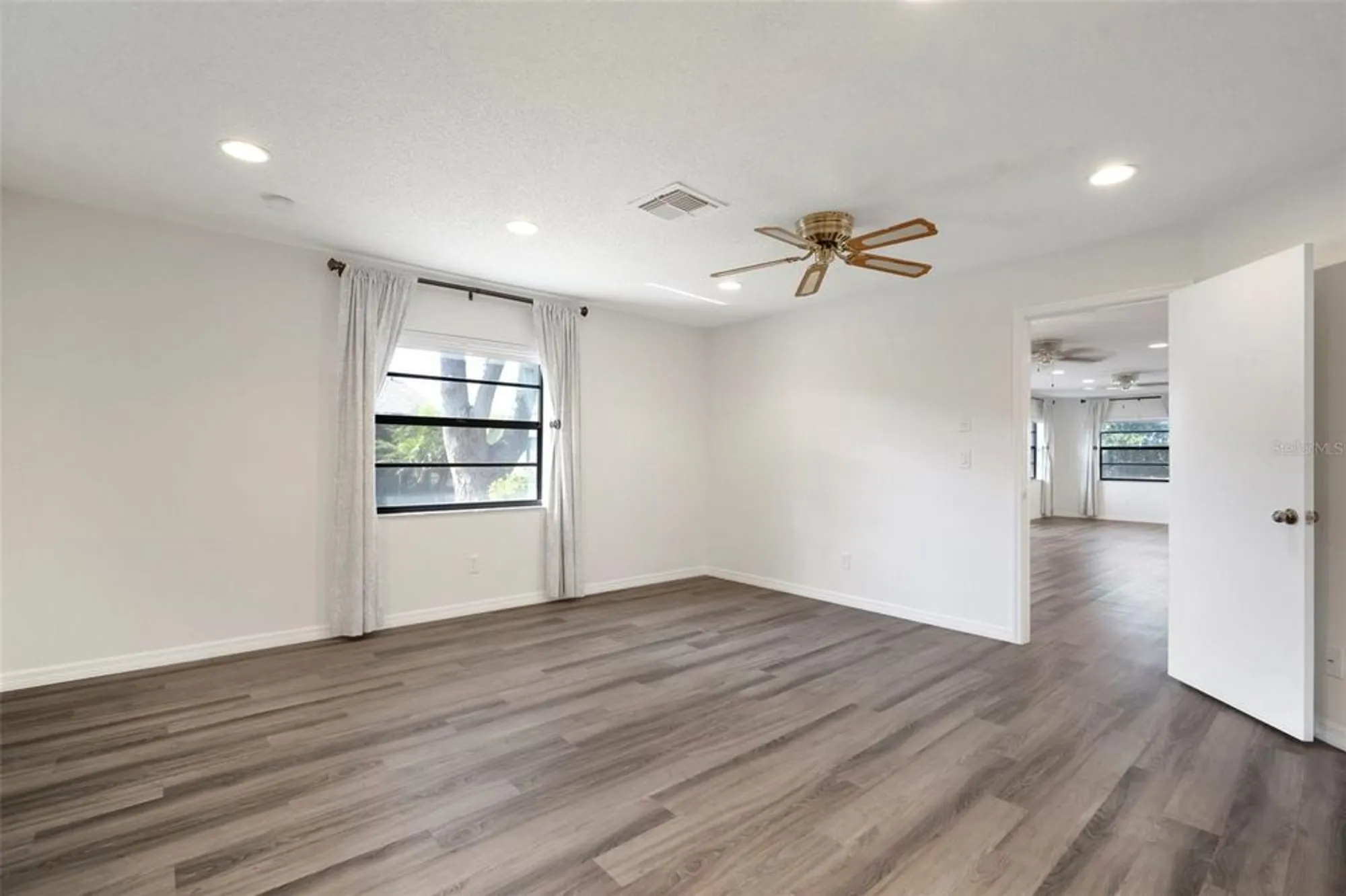 Property Slideshow image 20 of 53 | 1508 ingram dr # 20, Sun City Center, FL, 33573