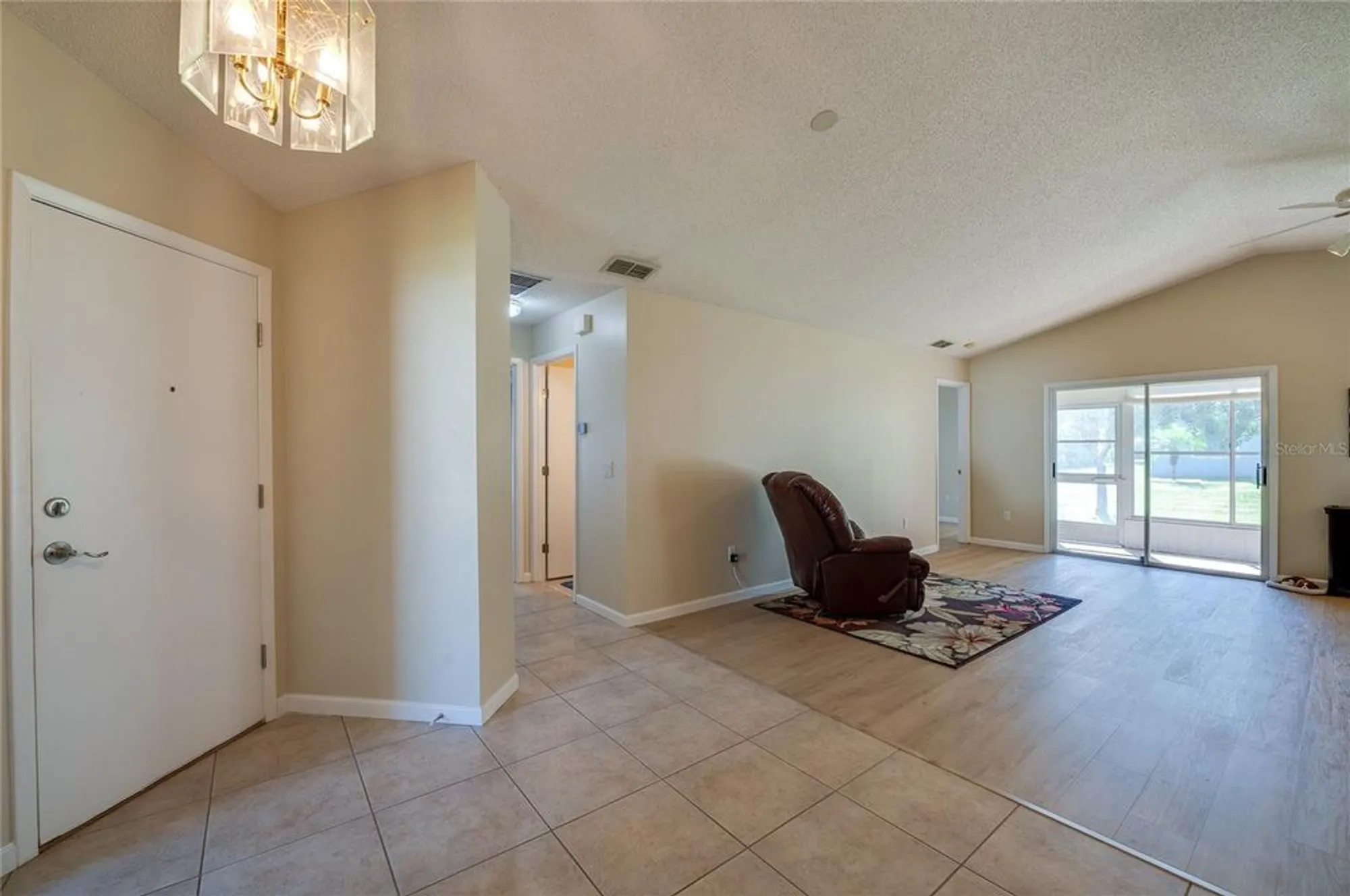 Property Slideshow image 6 of 46 | 128 crooked pine rd, Port Orange, FL, 32128