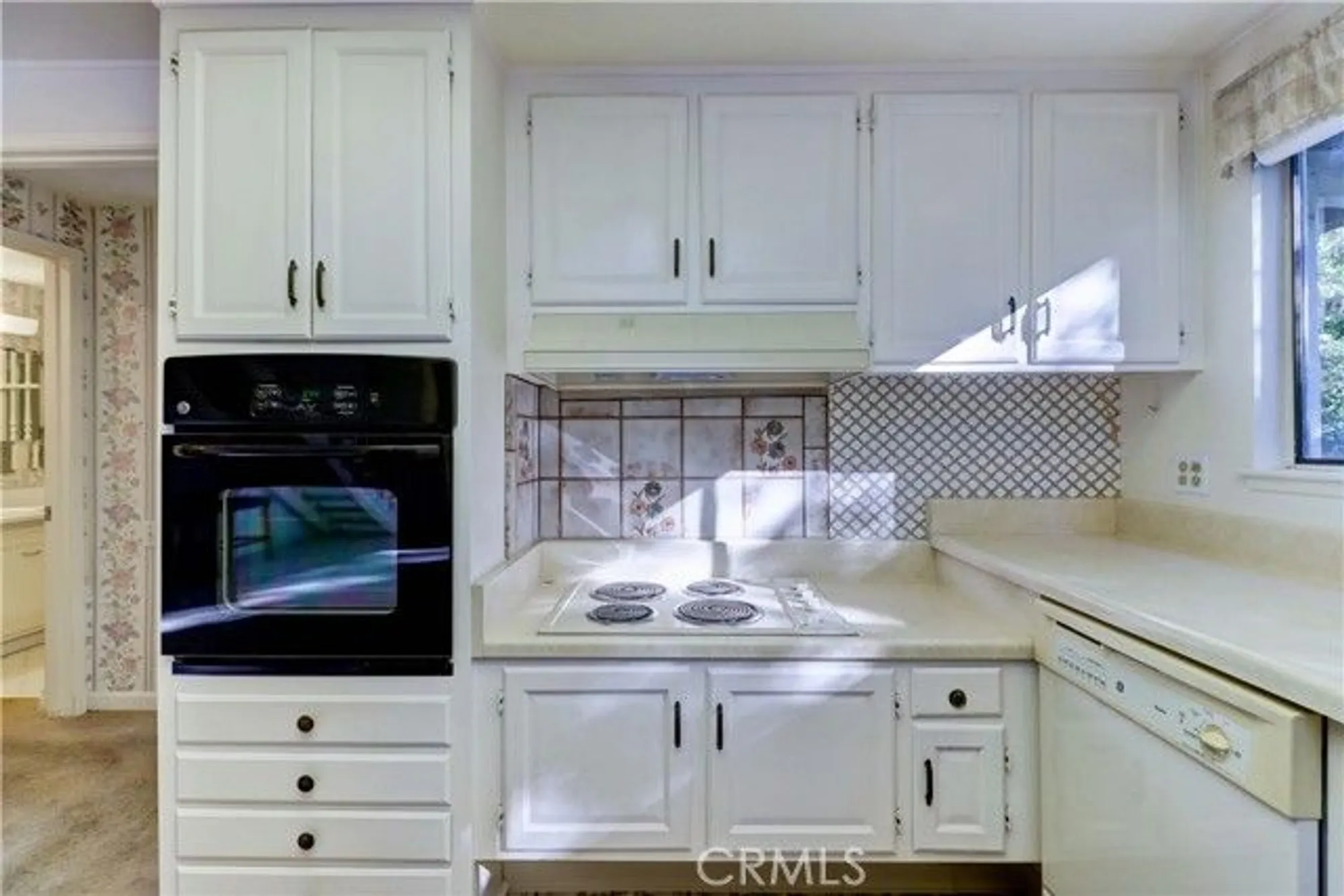 Property Slideshow image 17 of 56 | 2009 via mariposa w d, Laguna Woods, CA, 92637