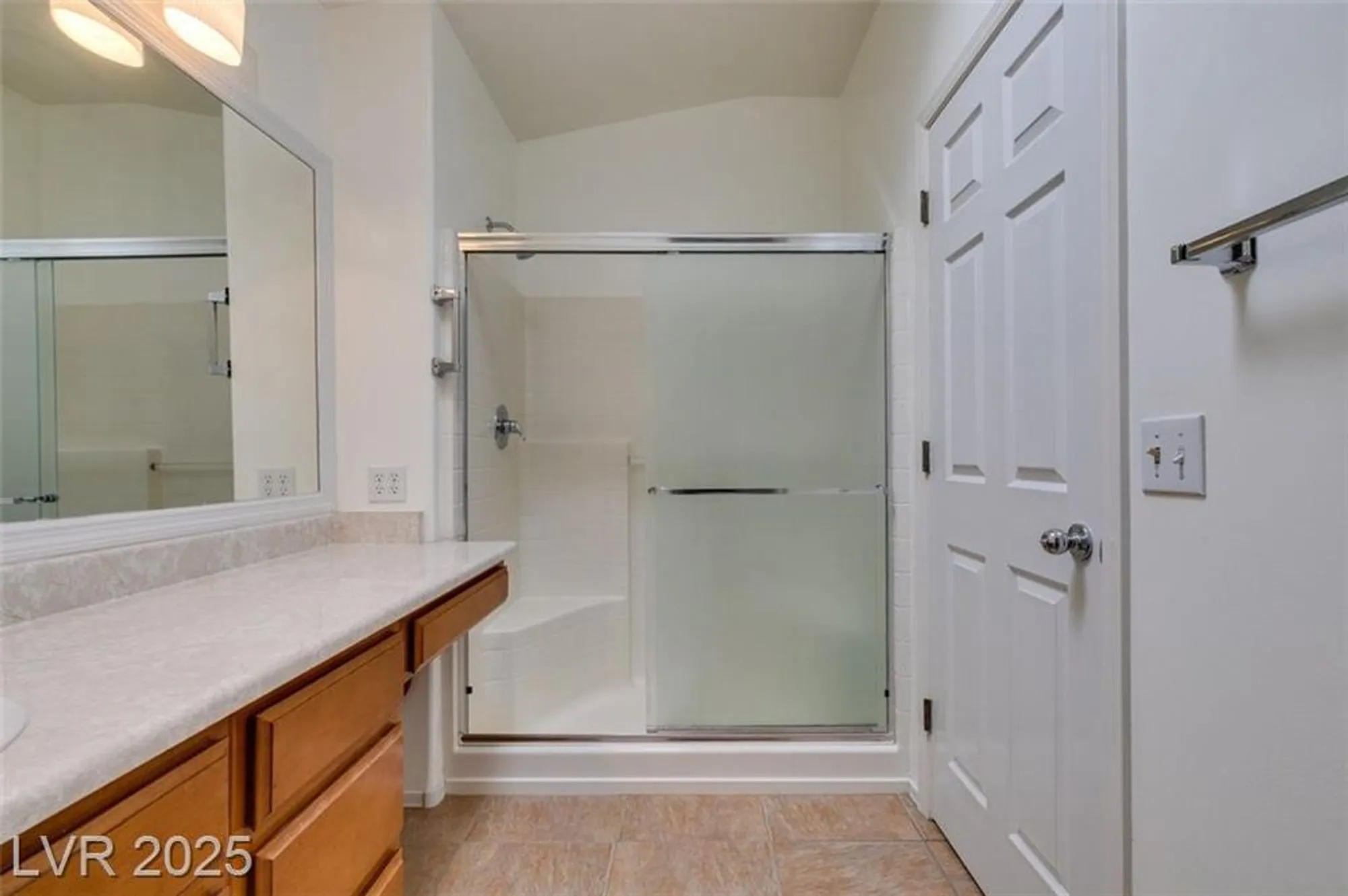 Property Slideshow image 15 of 27 | 2108 eagle watch dr, Henderson, NV, 89012