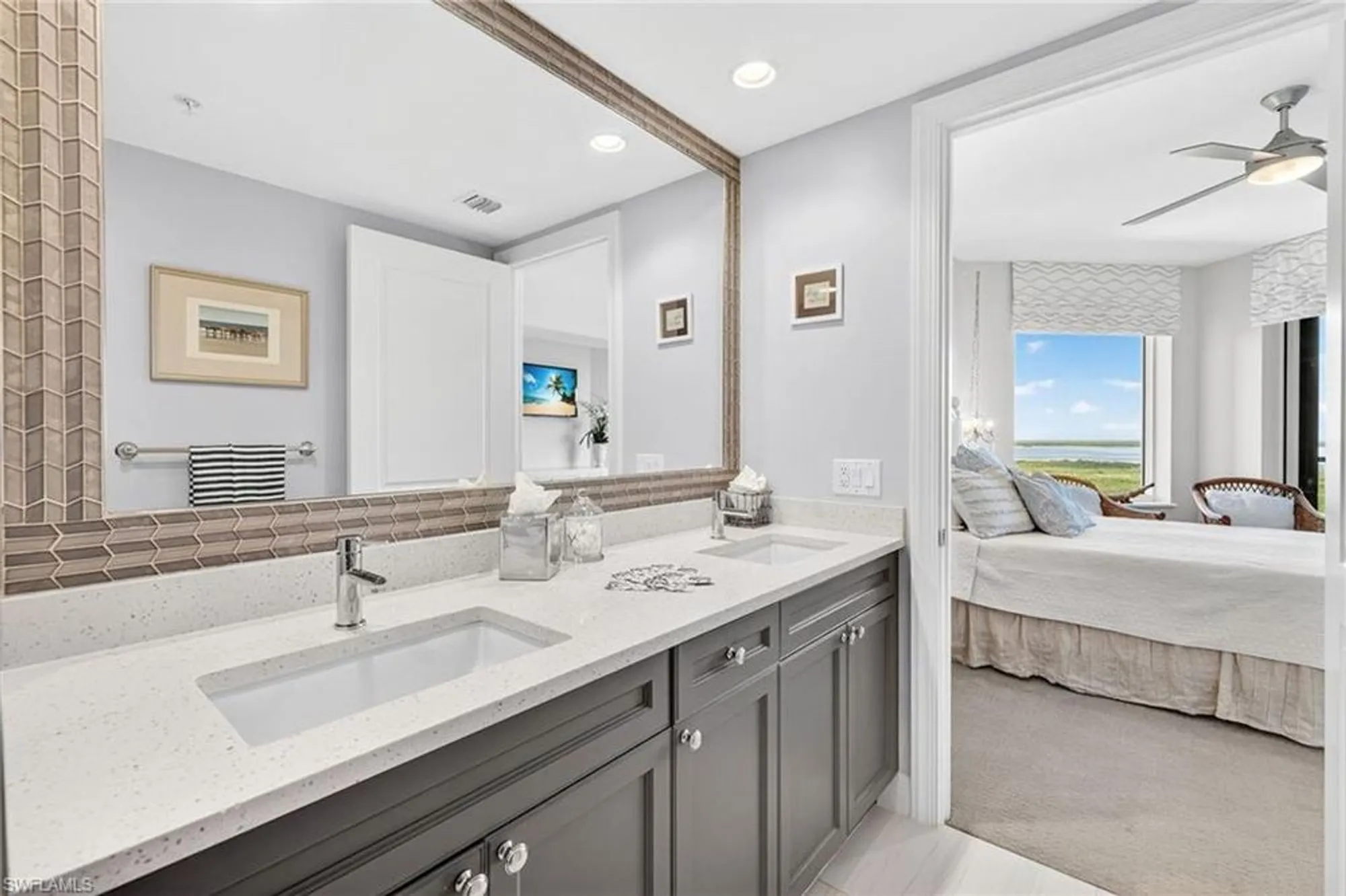 Property Slideshow image 25 of 50 | 23850 via italia cir 1105, Estero, FL, 34134