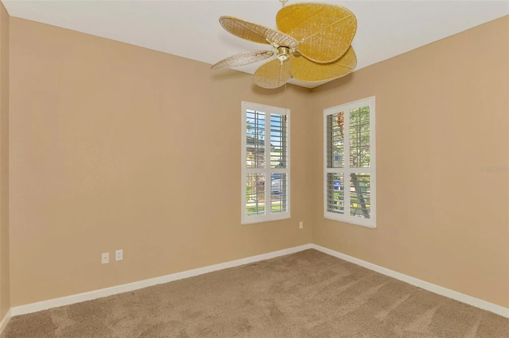 Property Slideshow image 31 of 53 | 4914 lakescene pl, Sarasota, FL, 34243