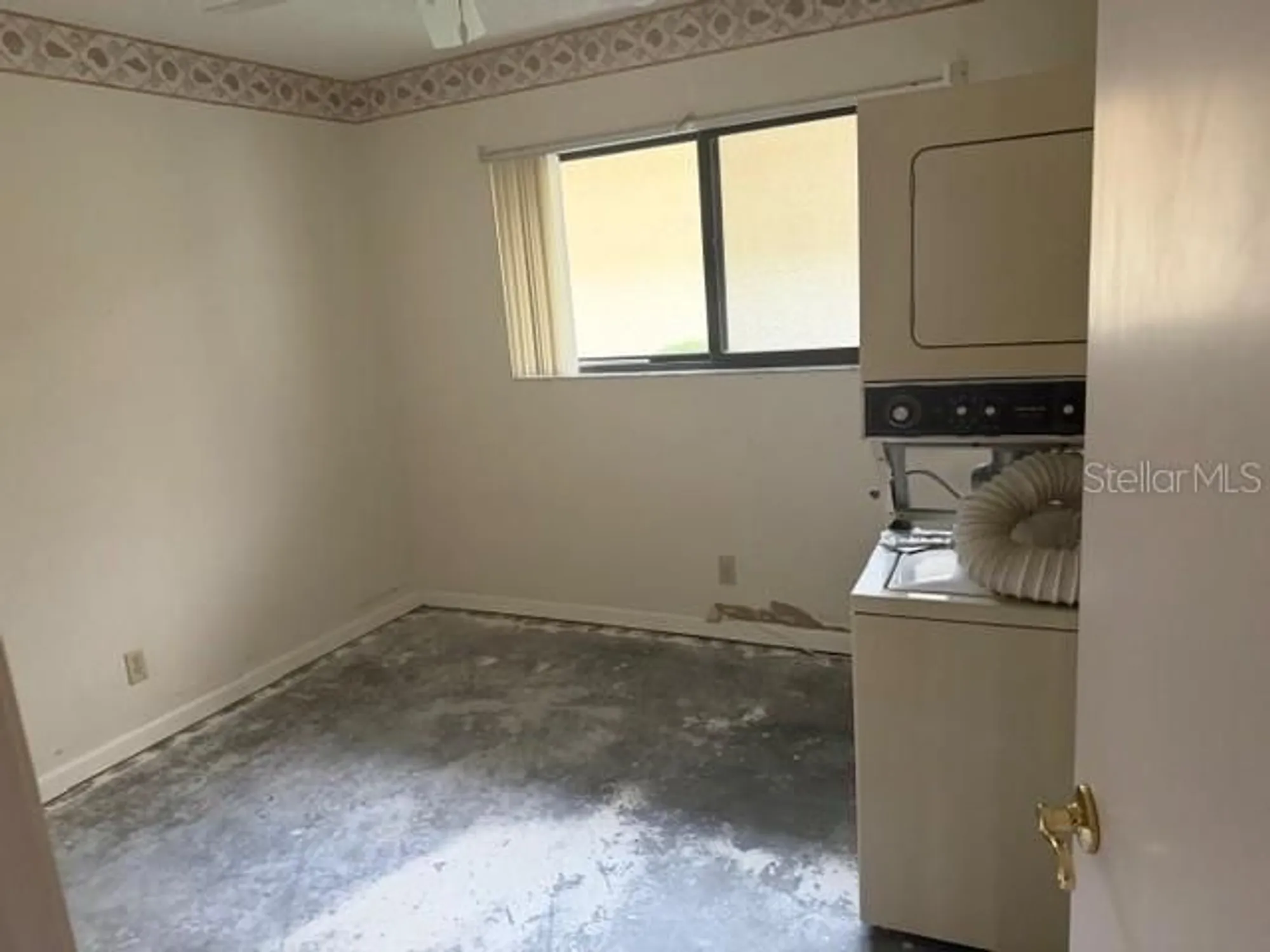 Property Slideshow image 8 of 12 | 6372 palma del mar blvd s apt 118, St Petersburg, FL, 33715