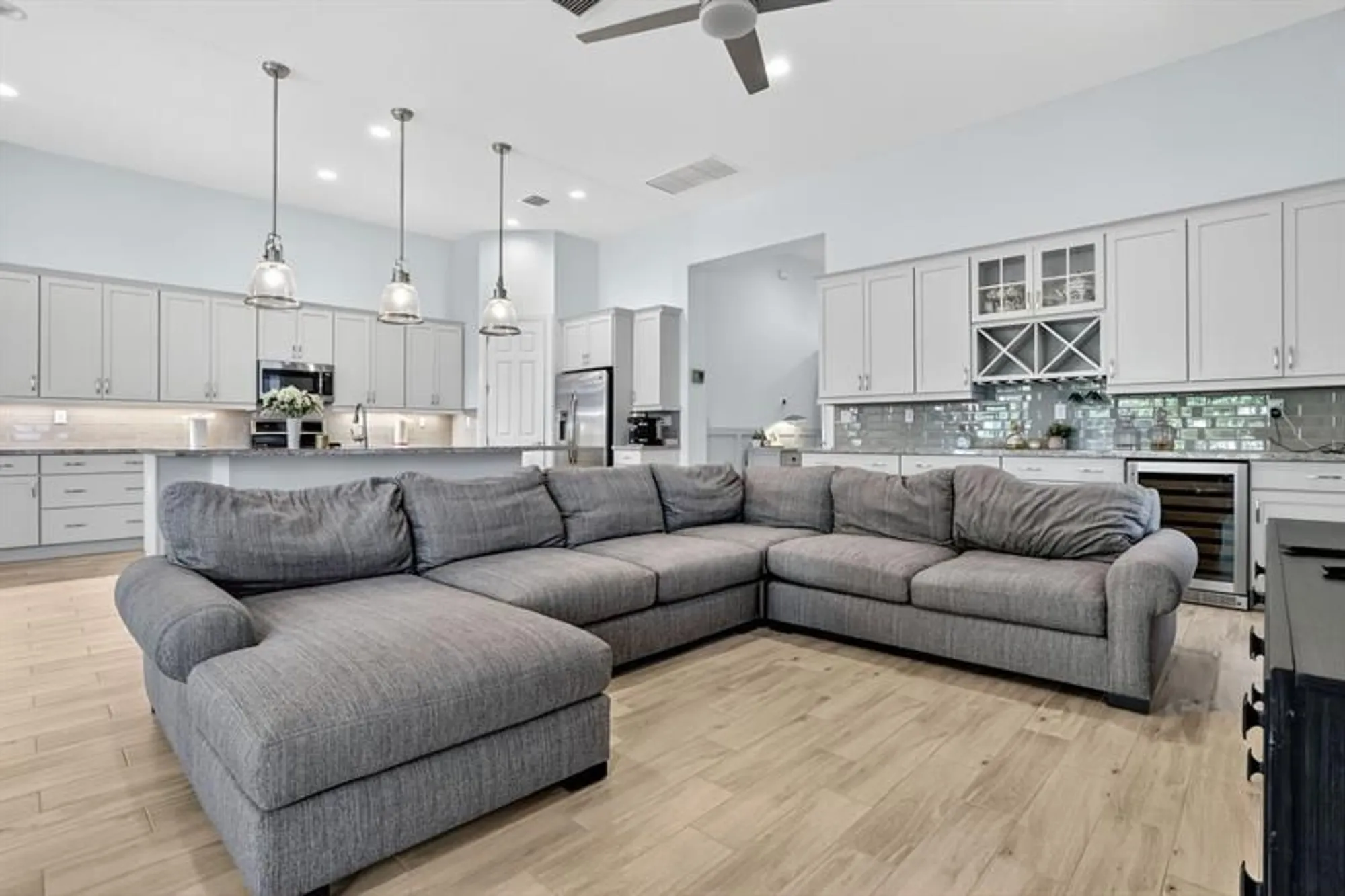 Property Slideshow image 21 of 65 | 11927 leon cir, Parkland, FL, 33076