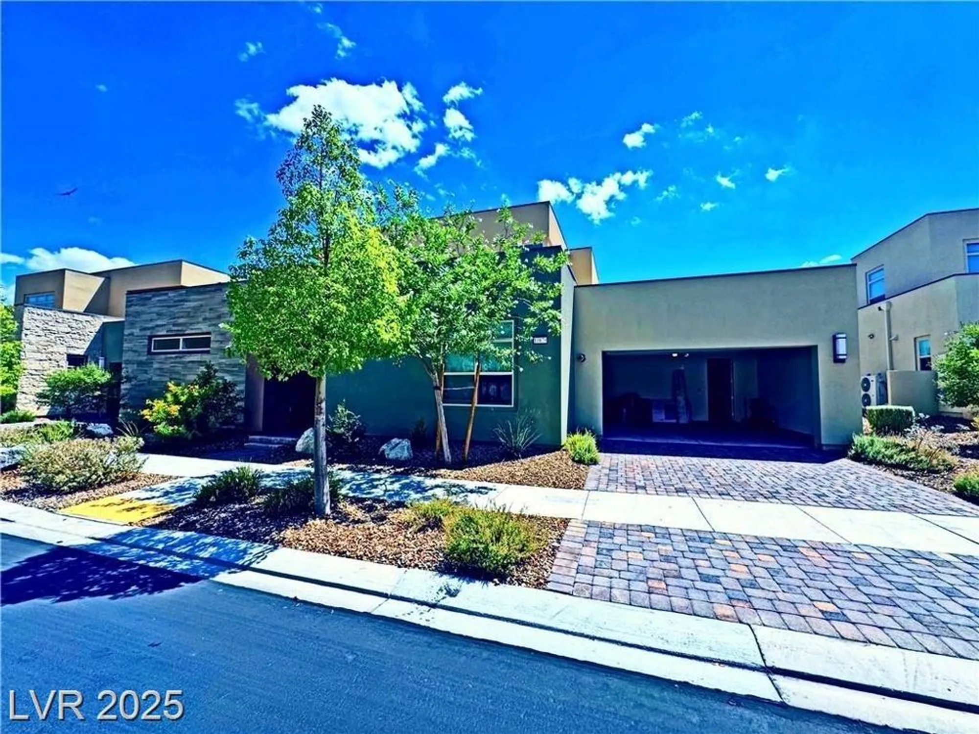 Property Slideshow image 10 of 10 | 10879 artesano ave, Las Vegas, NV, 89135
