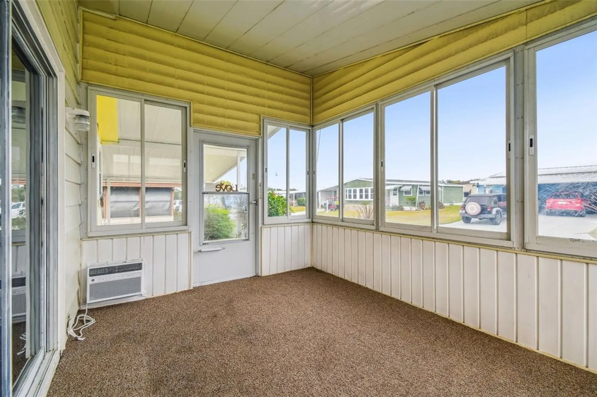 Property Slideshow image 16 of 77 | 1811 sherwood hill dr, Lakeland, FL, 33810