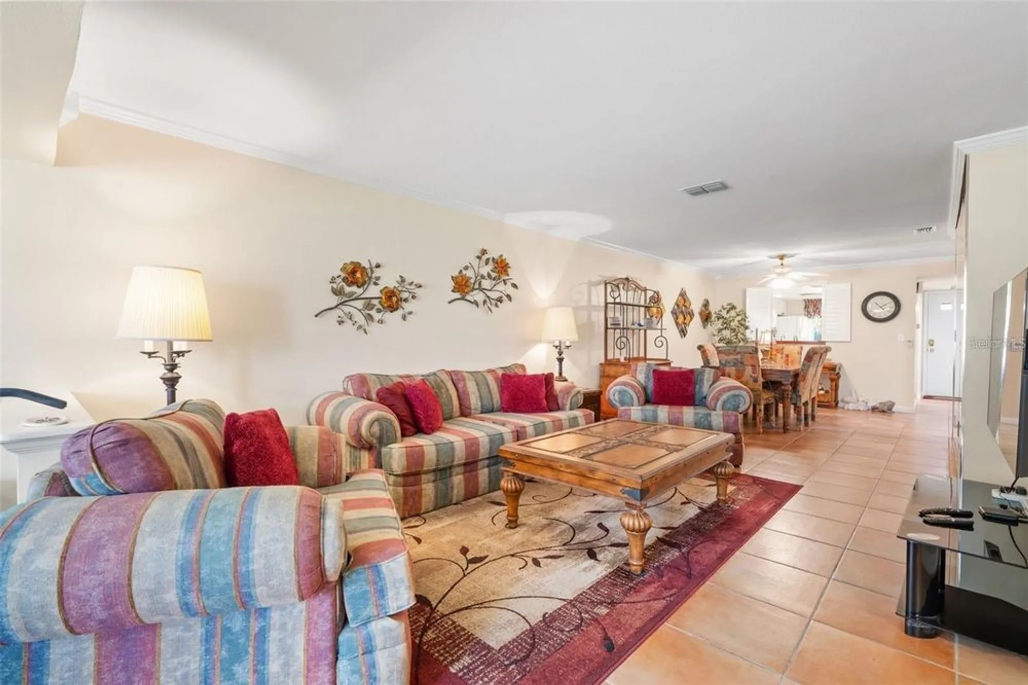 Property Slideshow image 8 of 40 | 19029 us highway 19 apt 25d, Clearwater, FL, 33764