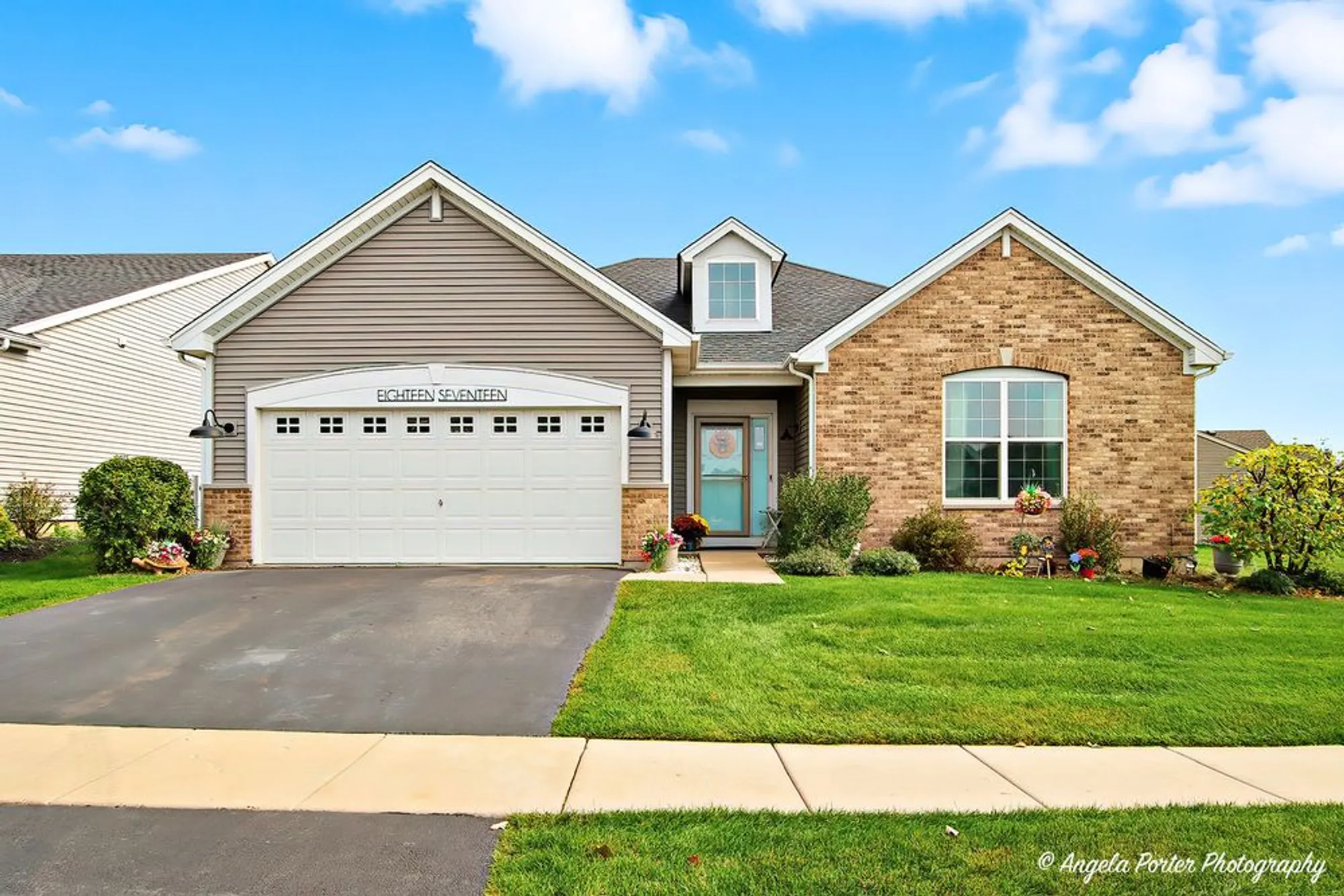 Property Slideshow image 1 of 30 | 1817 alta dr, Volo, IL, 60020