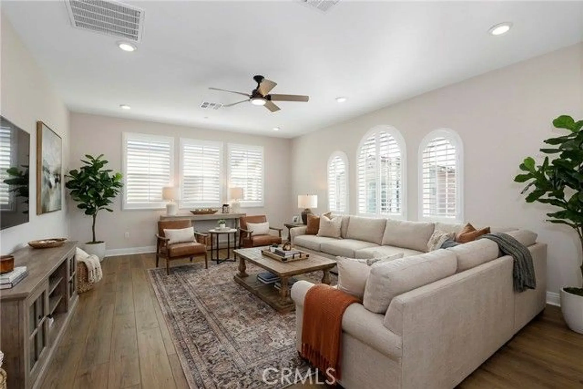 Property Slideshow image 20 of 33 | 20506 galloway dr, Saugus, CA, 91350