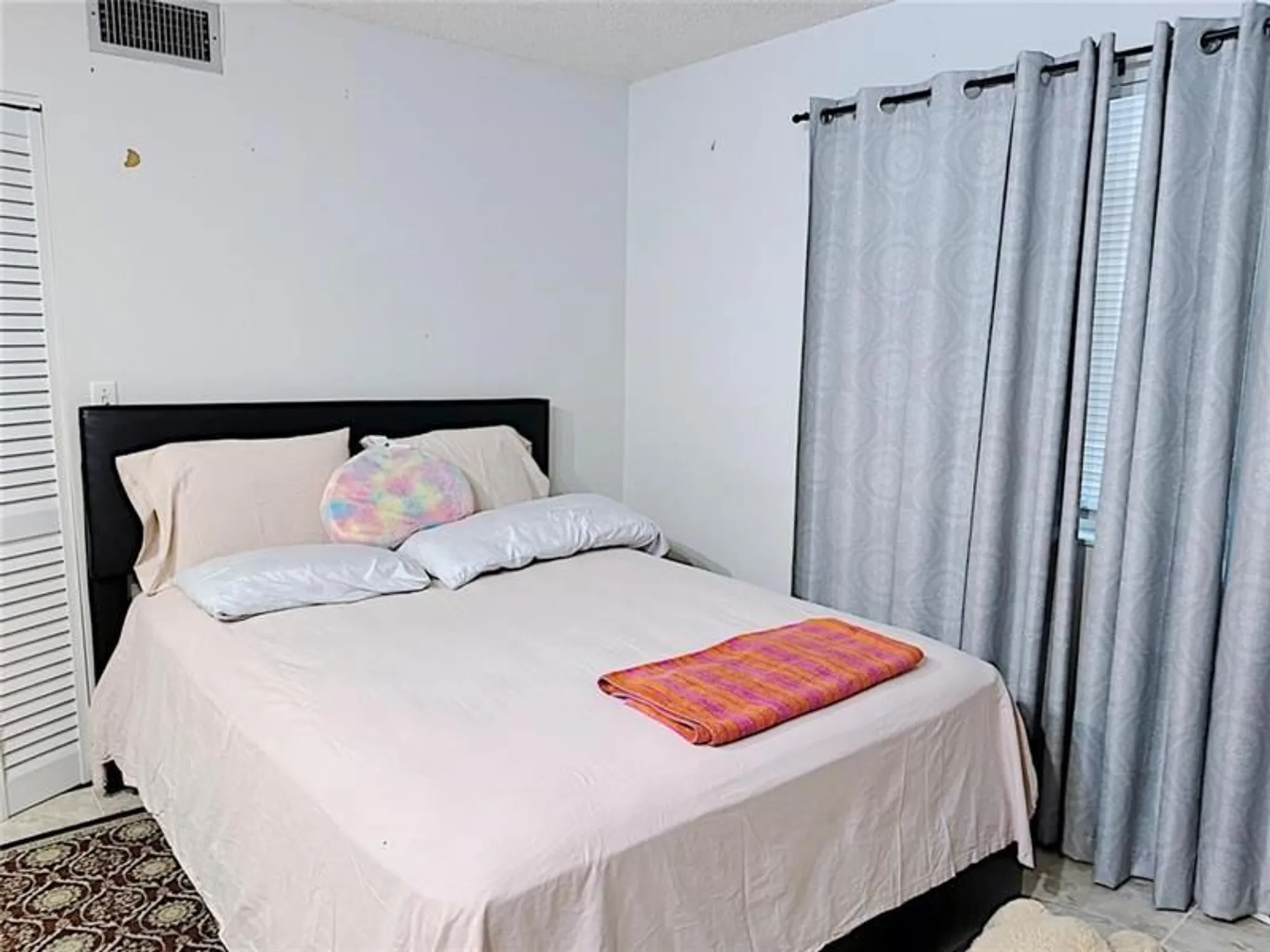 Property Slideshow image 15 of 25 | 325 se 11th ter # 205te, Dania Beach, FL, 33004