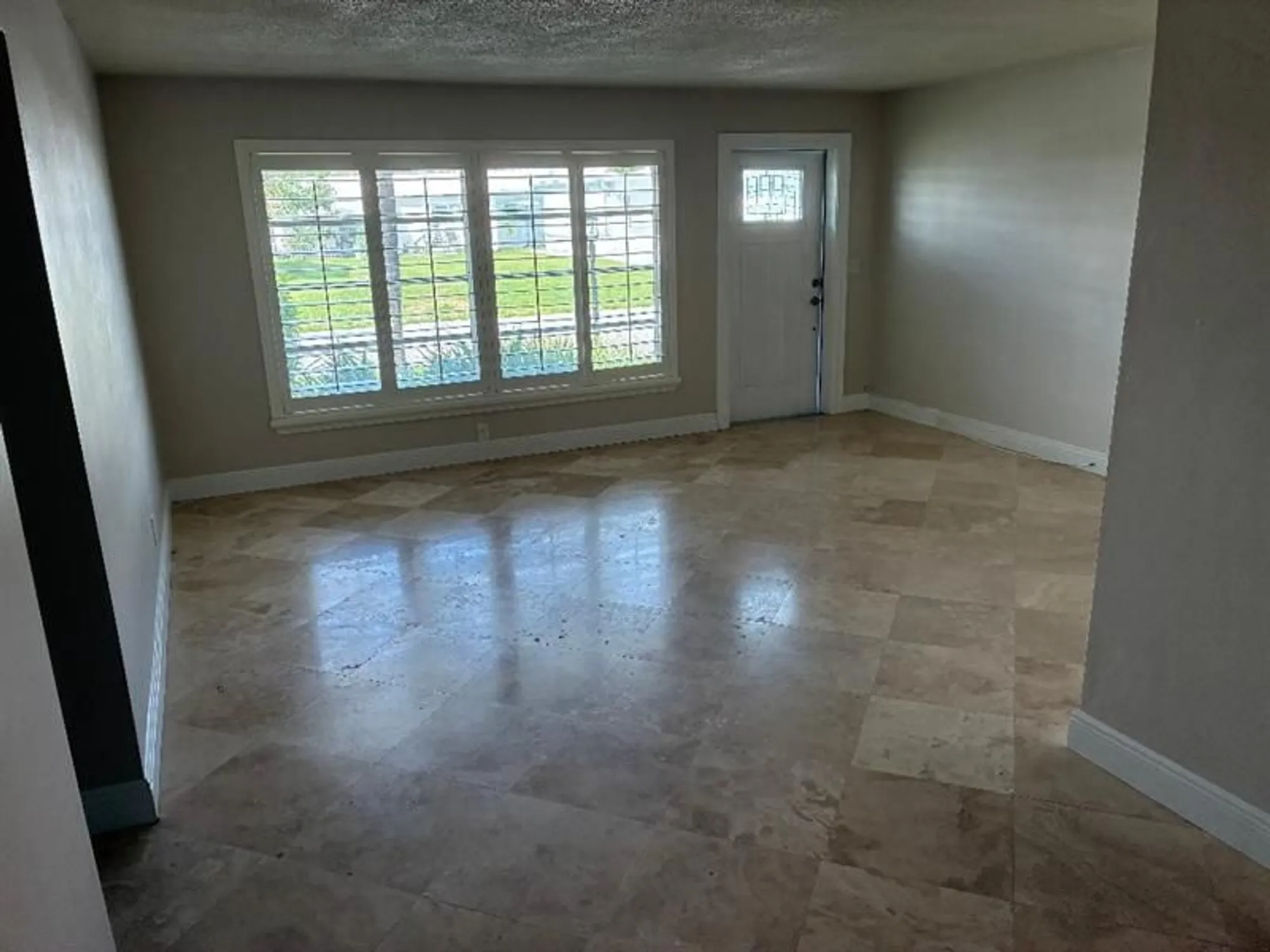 Property Slideshow image 8 of 10 | 110 nw 24th ct, Pompano Beach, FL, 33064
