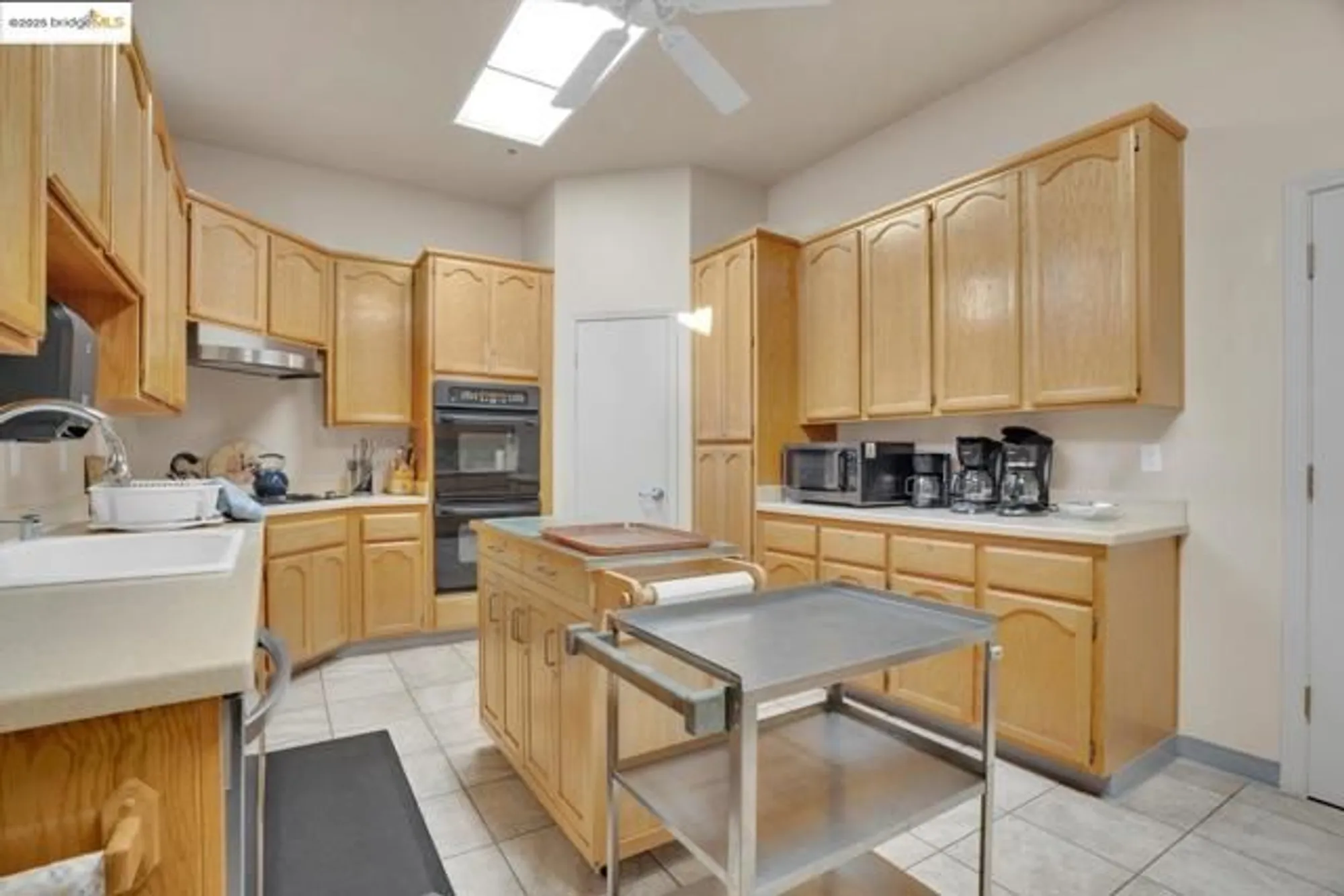 Property Slideshow image 36 of 44 | 1898 crispin dr, Brentwood, CA, 94513