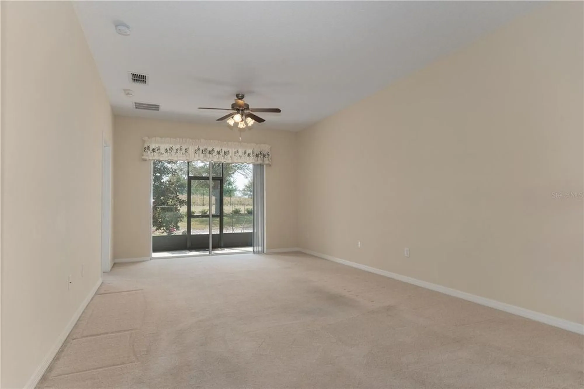 Property Slideshow image 9 of 33 | 3201 sonesta ct b, Clermont, FL, 34711