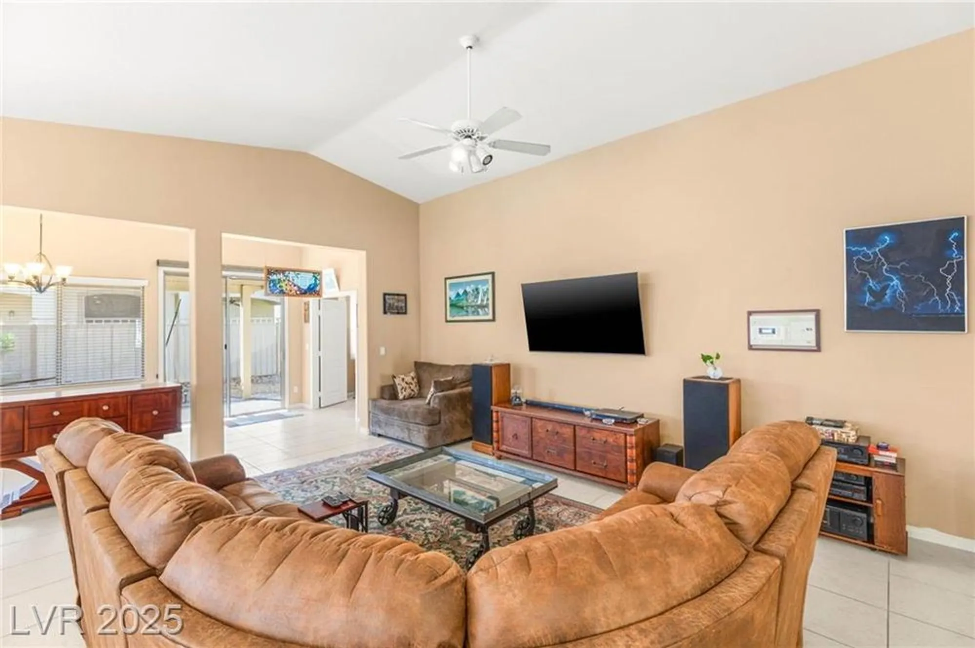 Property Slideshow image 15 of 39 | 5805 hannah brook st, North Las Vegas, NV, 89081