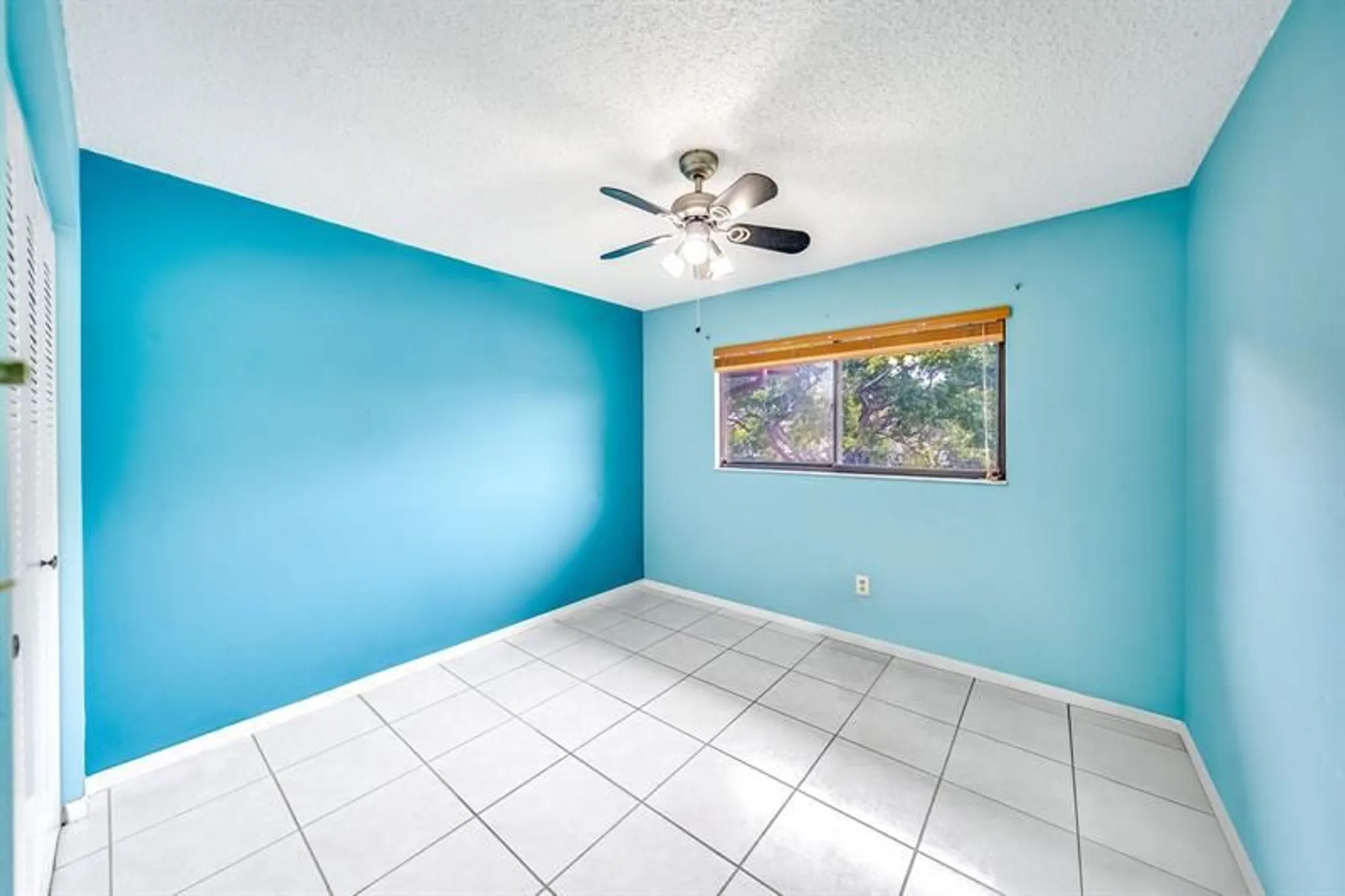 Property Slideshow image 16 of 30 | 9933 n belfort cir 201, Tamarac, FL, 33321