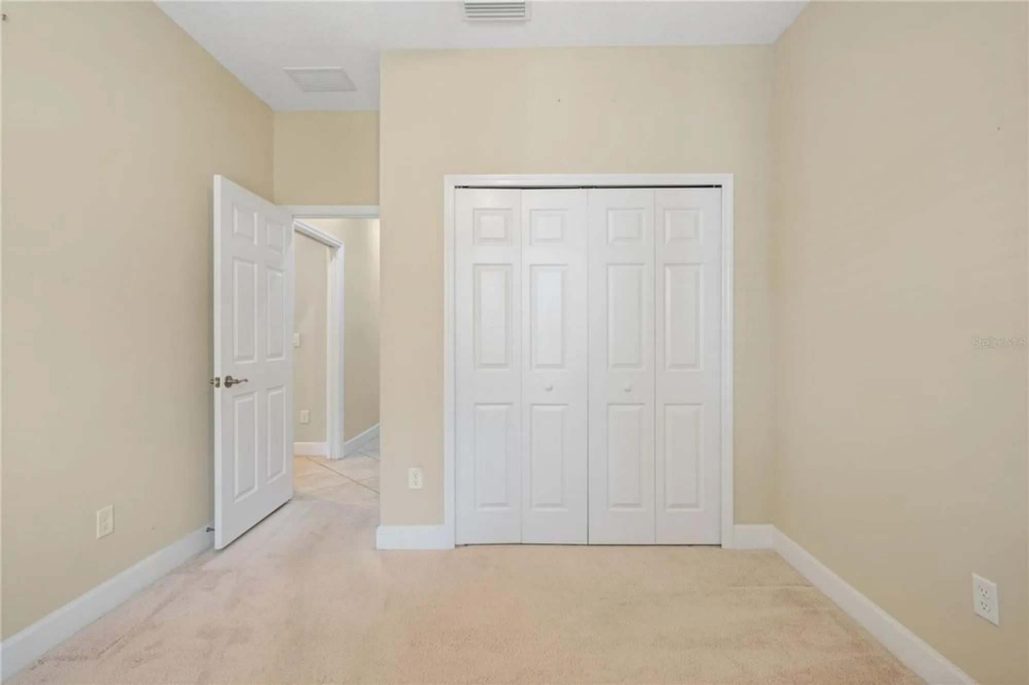 Property Slideshow image 32 of 57 | 802 chipper dr, Sun City Center, FL, 33573