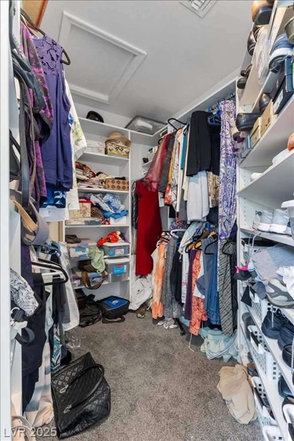 Property Slideshow image 19 of 49 | 2908 laverton dr, Las Vegas, NV, 89134