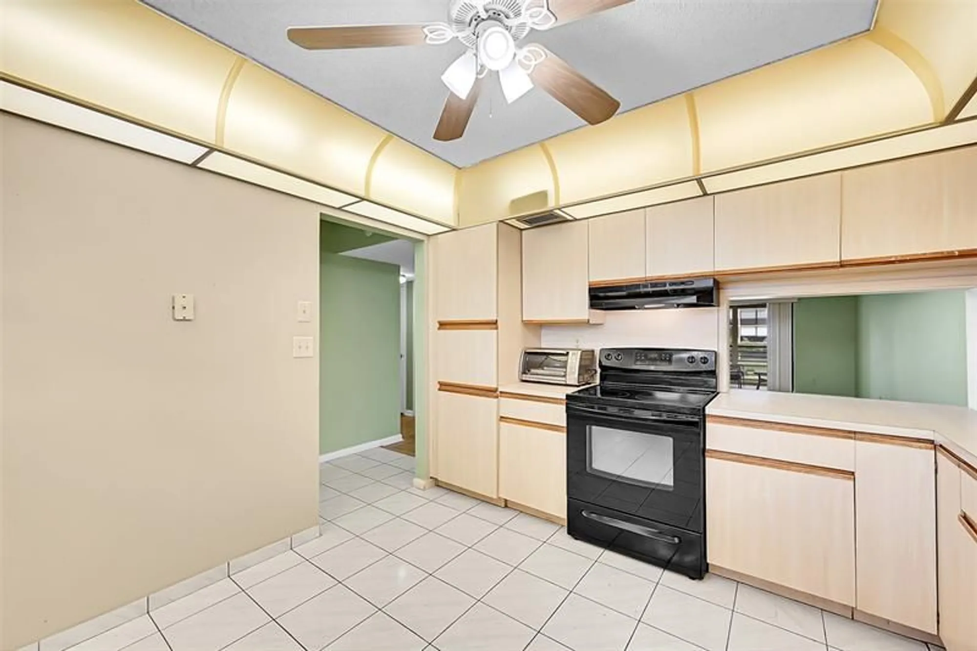 Property Slideshow image 17 of 64 | 4940 e sabal palm blvd apt 202, Tamarac, FL, 33319