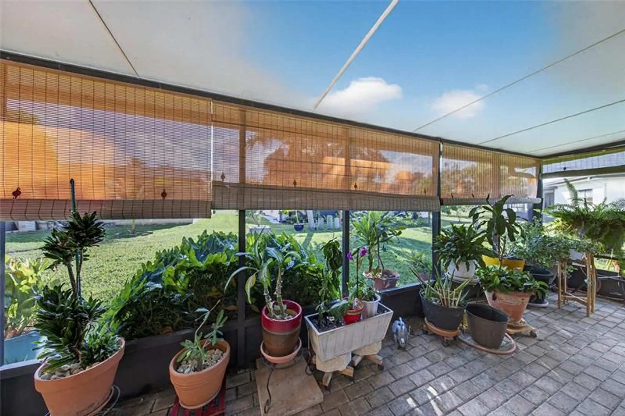 Property Slideshow image 40 of 50 | 9812 nw 75th ct, Tamarac, FL, 33321