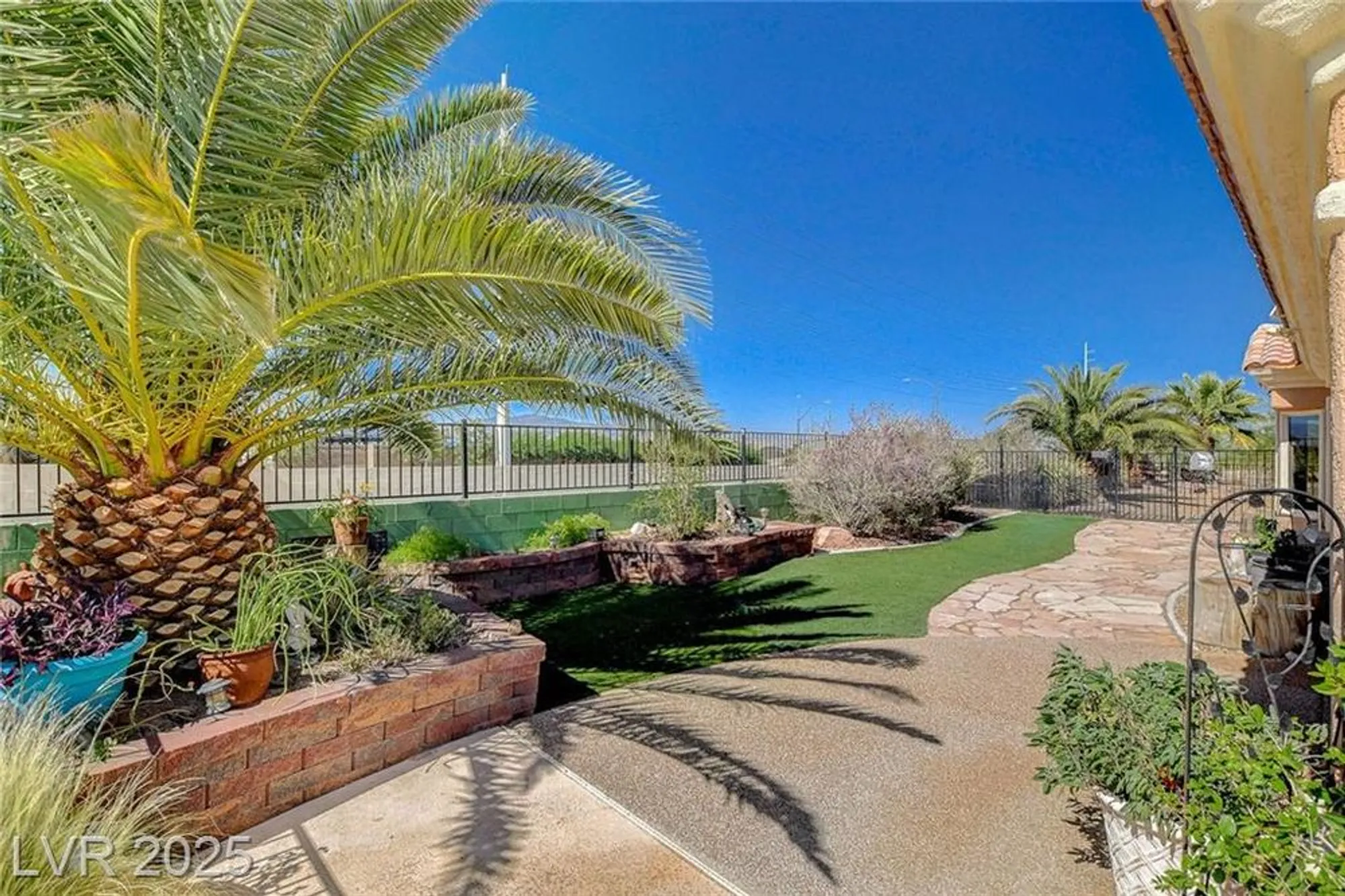Property Slideshow image 35 of 66 | 3112 haddon dr, Las Vegas, NV, 89134