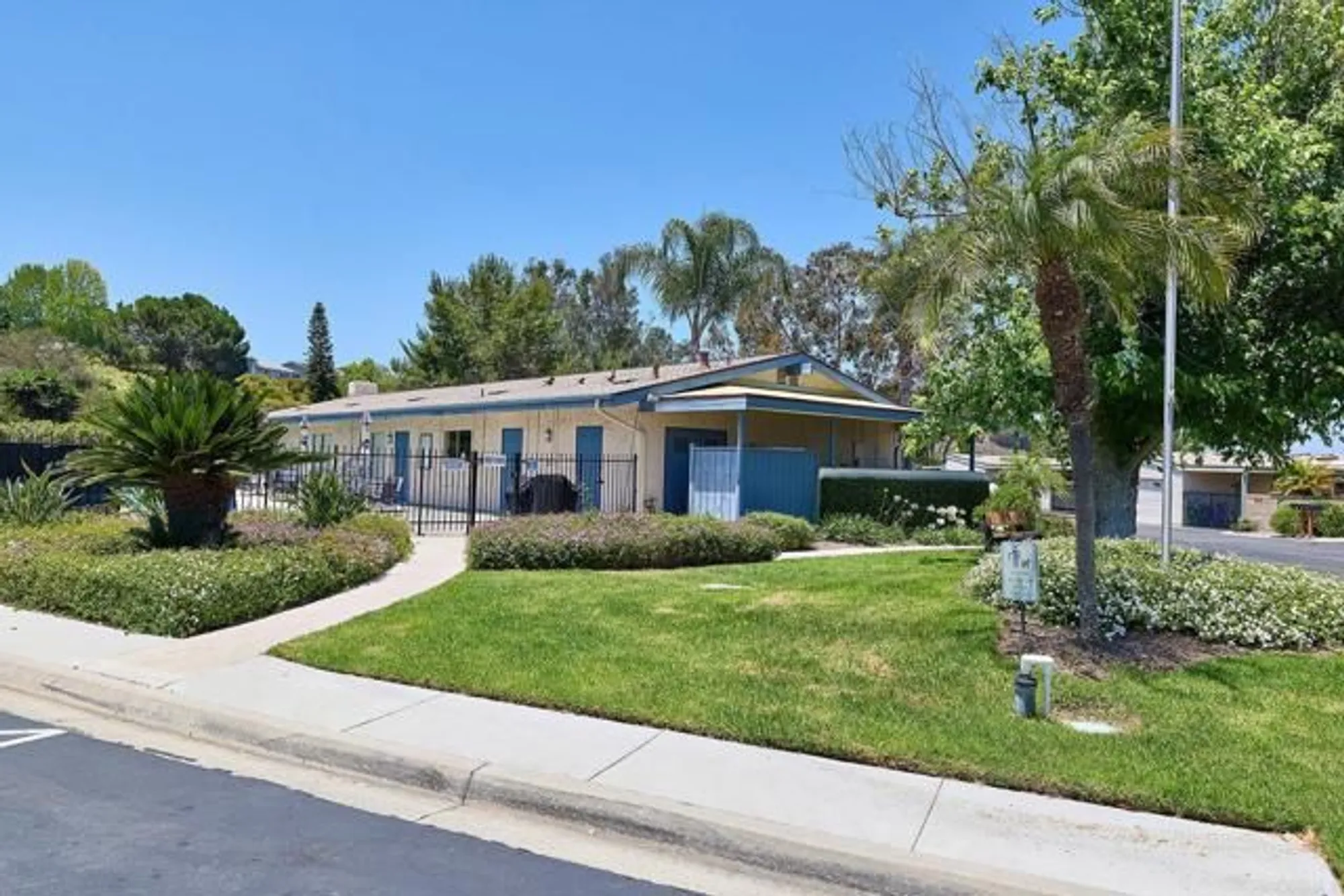 Property Slideshow image 20 of 23 | 942 royal tern way, Oceanside, CA, 92057