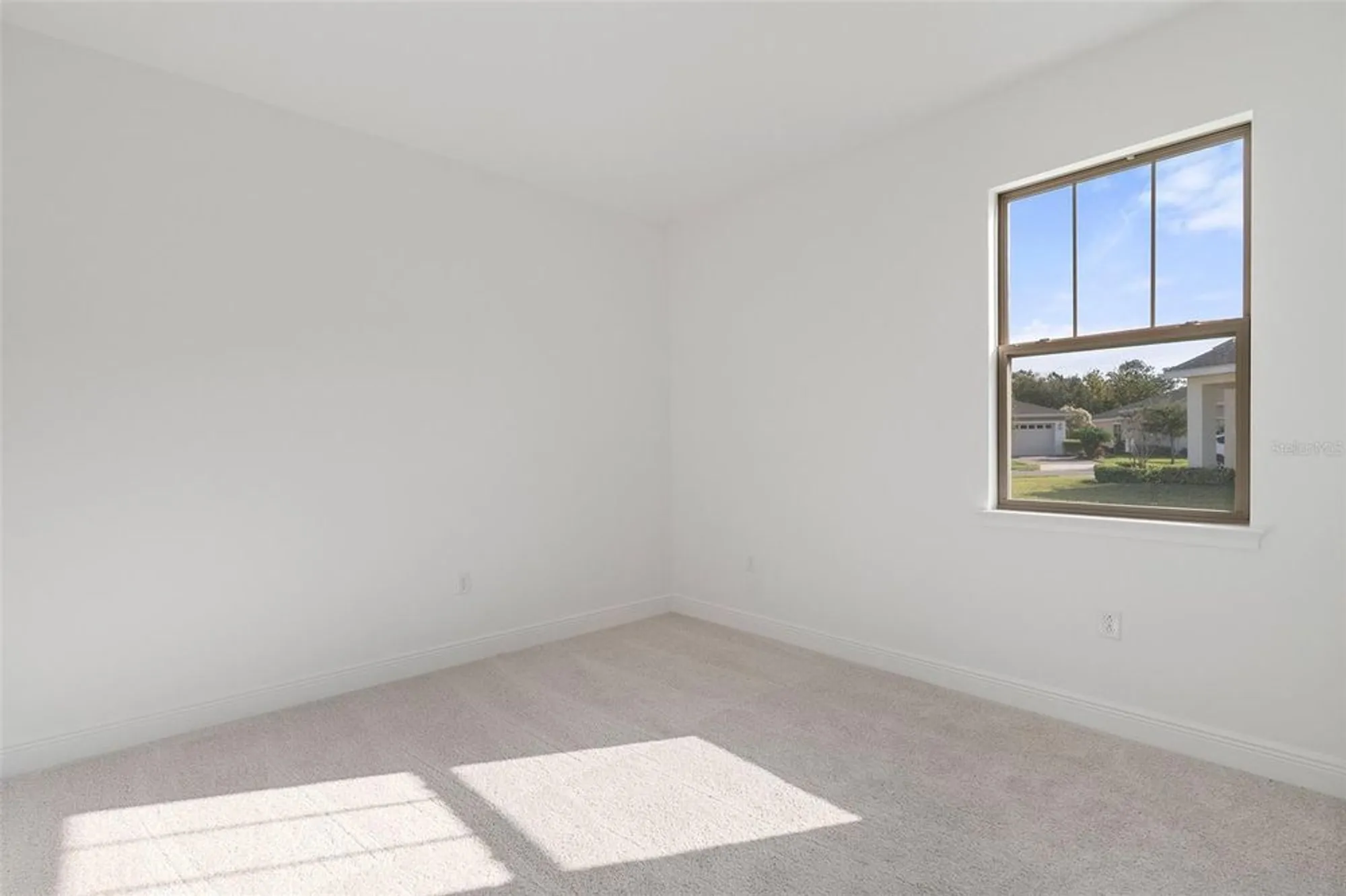 Property Slideshow image 22 of 44 | 3168 songbird cir, Harmony, FL, 34773