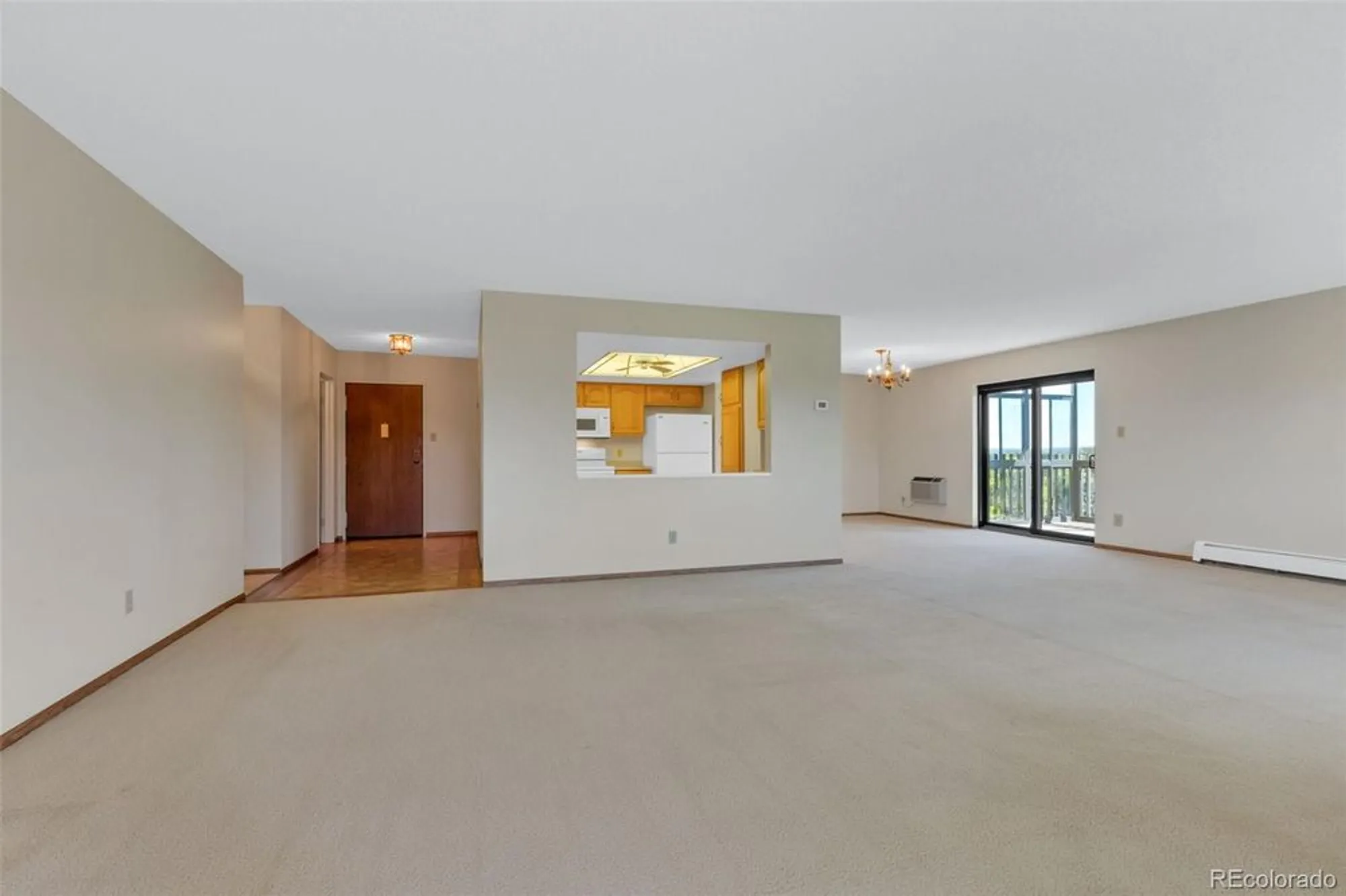 Property Slideshow image 12 of 47 | 14102 e linvale pl 501, Aurora, CO, 80014