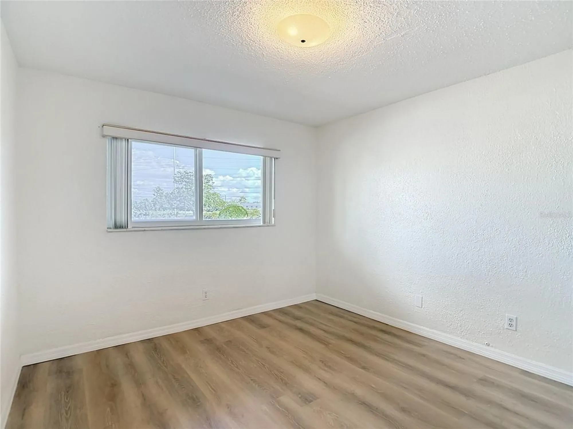 Property Slideshow image 21 of 31 | 2461 canadian way 45, Clearwater, FL, 33763