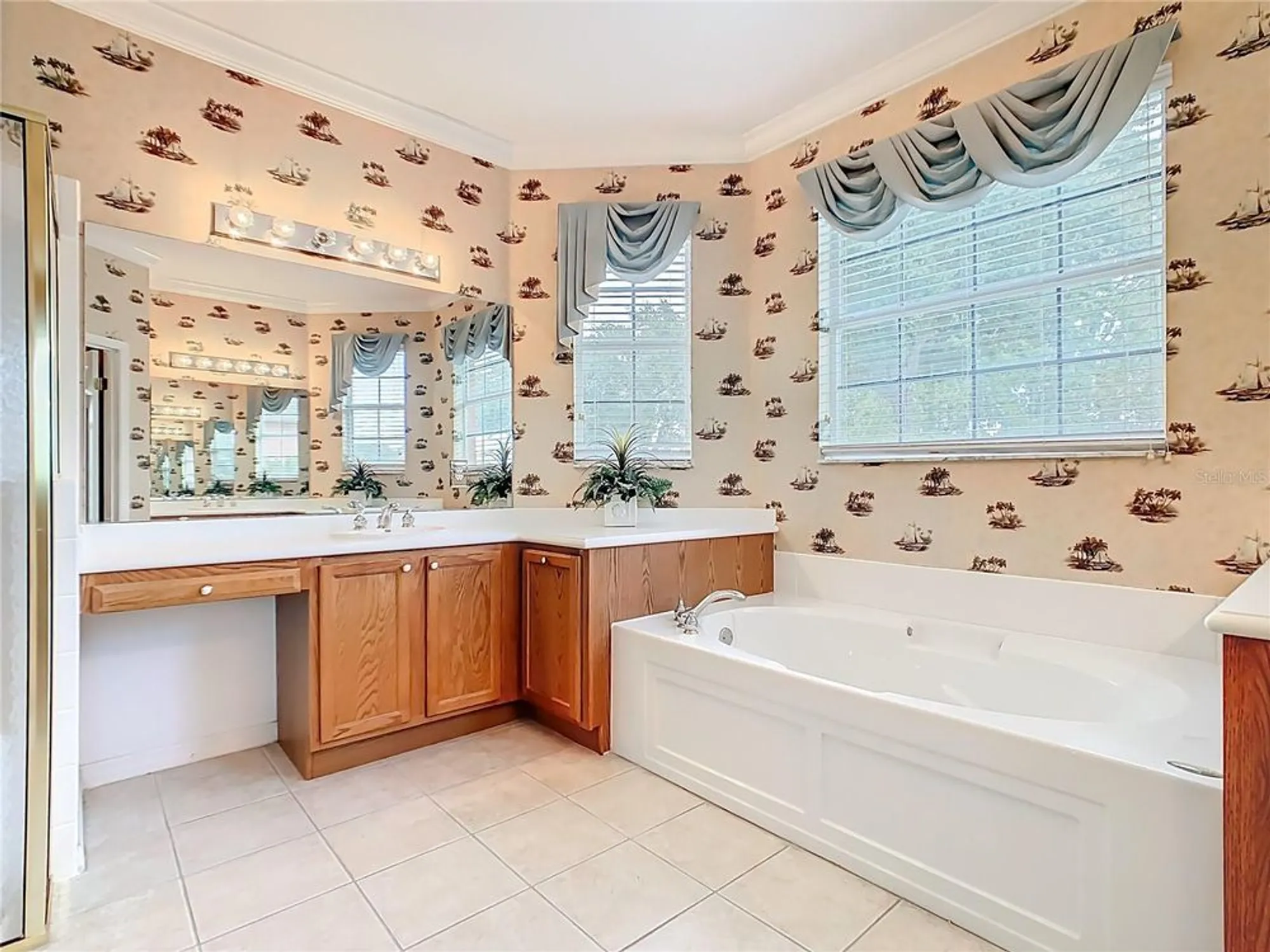 Property Slideshow image 30 of 50 | 525 shorehaven dr, Poinciana, FL, 34759