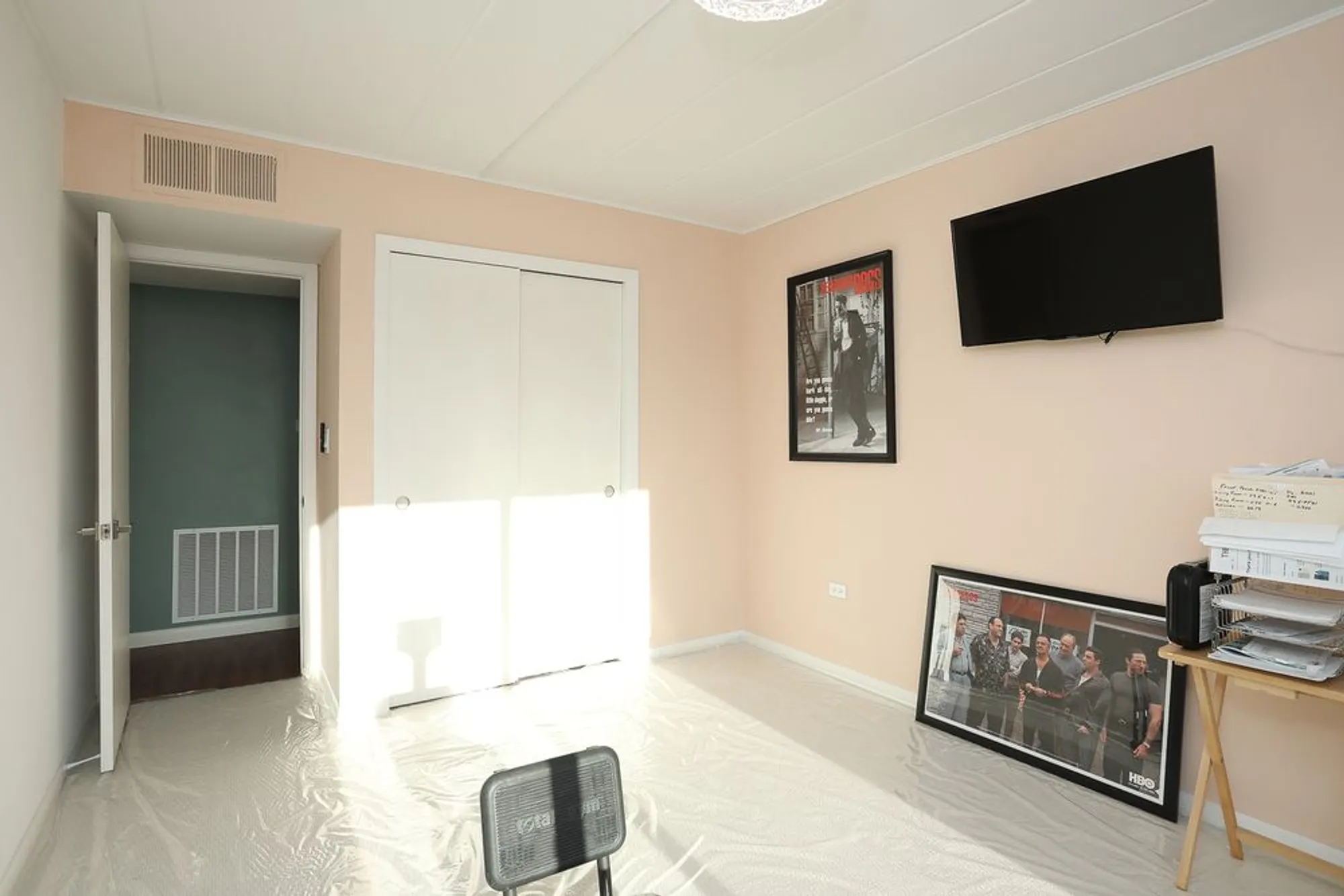 Property Slideshow image 16 of 32 | 2900 maple ave 19e, Downers Grove, IL, 60515