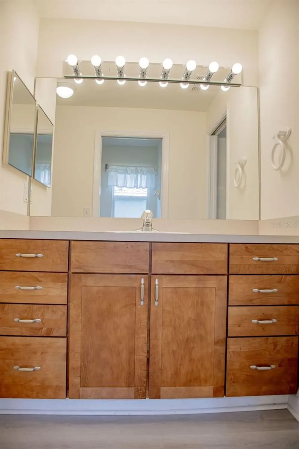 Property Slideshow image 21 of 45 | 231 lake suzanne dr, Lake Wales, FL, 33859