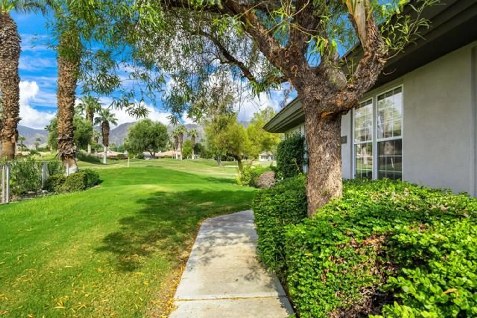 Property Slideshow image 18 of 43 | 55199 laurel vly, La Quinta, CA, 92253
