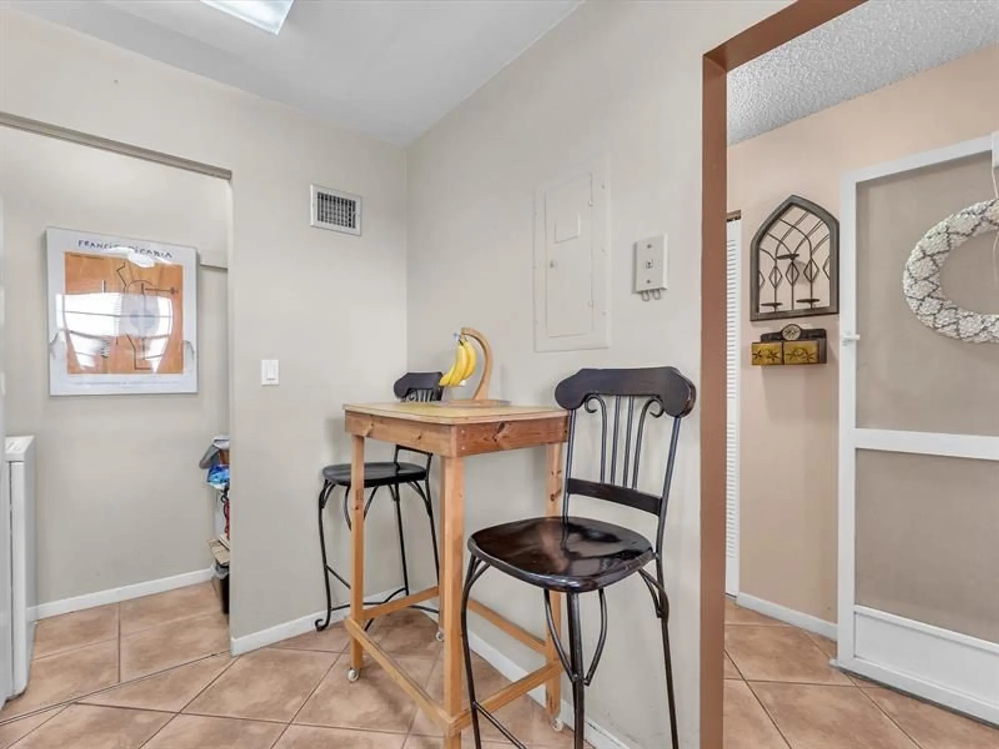 Property Slideshow image 6 of 28 | 5860 nw 44th st 804, Lauderhill, FL, 33319