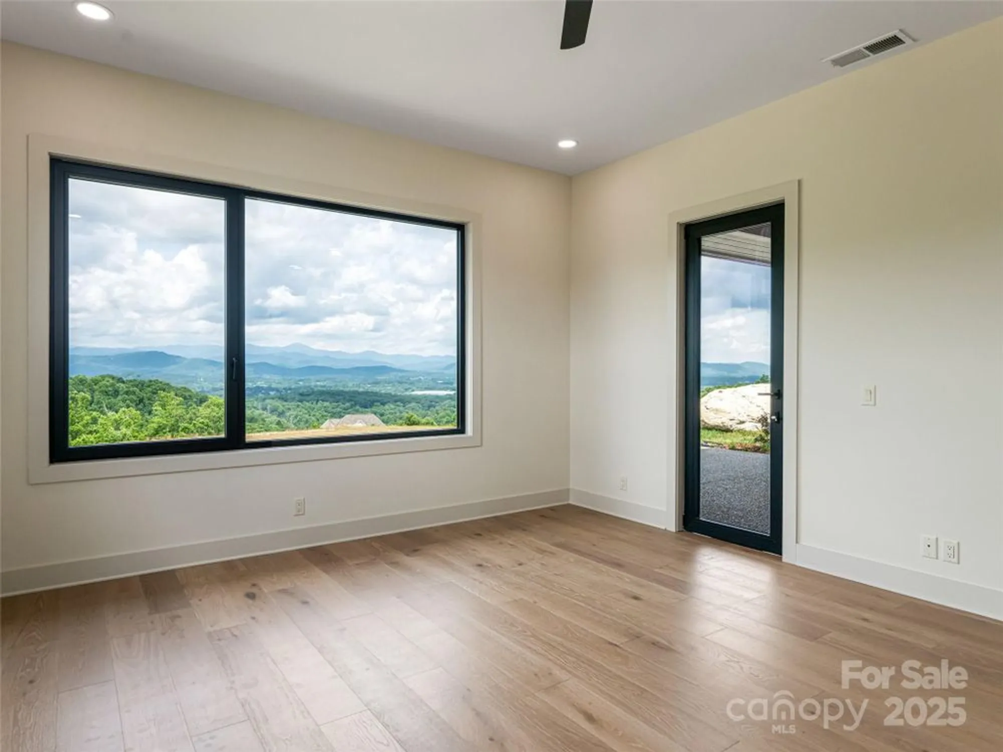 Property Slideshow image 25 of 47 | 24 s watchman dr, Hendersonville, NC, 28791