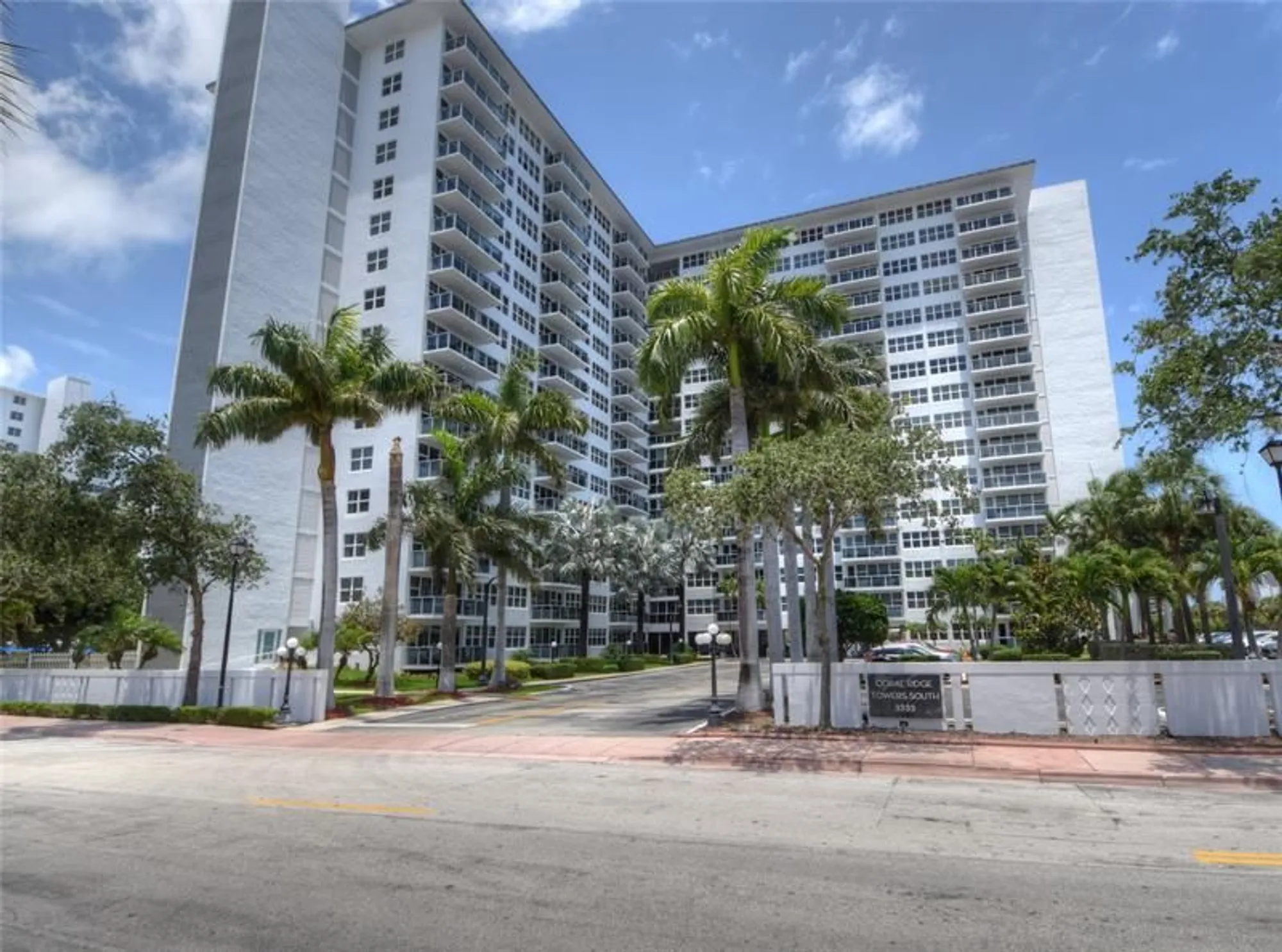 Property Slideshow image 1 of 38 | 3333 ne 34th st 1402, Fort Lauderdale, FL, 33308