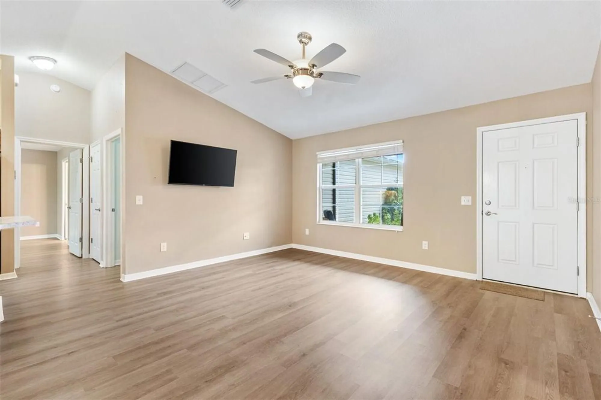 Property Slideshow image 12 of 28 | 428 tarrson blvd, Lady Lake, FL, 32159