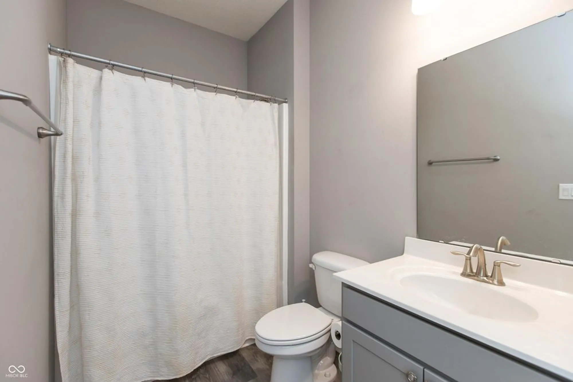 Property Slideshow image 20 of 23 | 253 darrough dr, Greenwood, IN, 46143