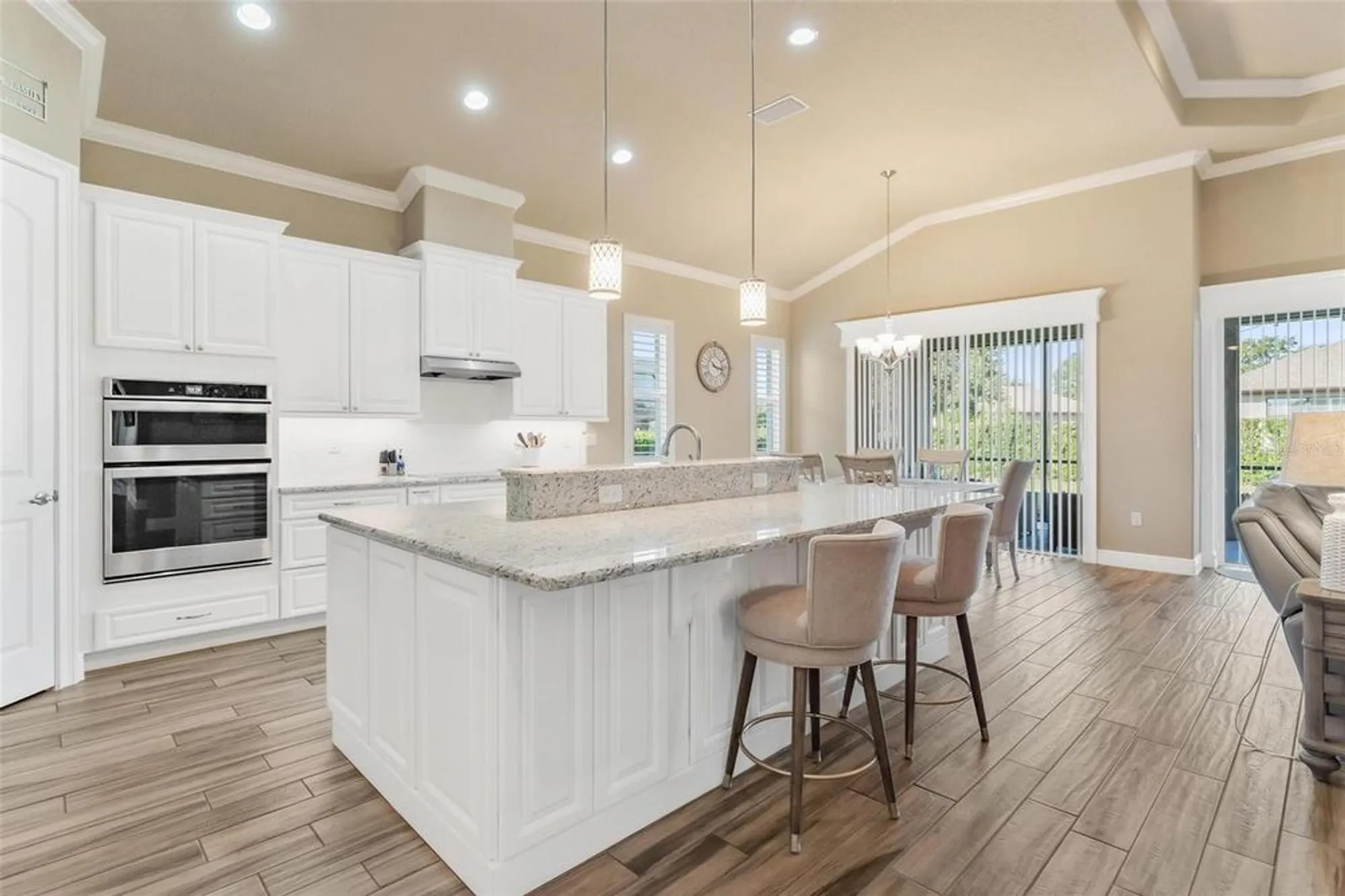 Property Slideshow image 12 of 46 | 39517 hillrise ln, Lady Lake, FL, 32159