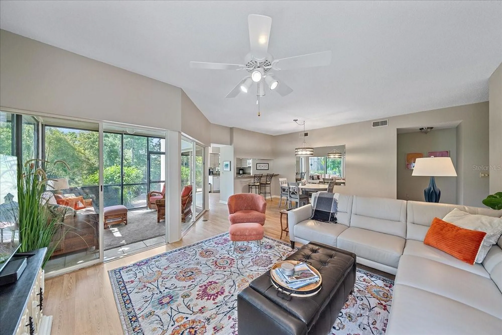 Property Slideshow image 9 of 39 | 1612 starling dr # 101, Sarasota, FL, 34231