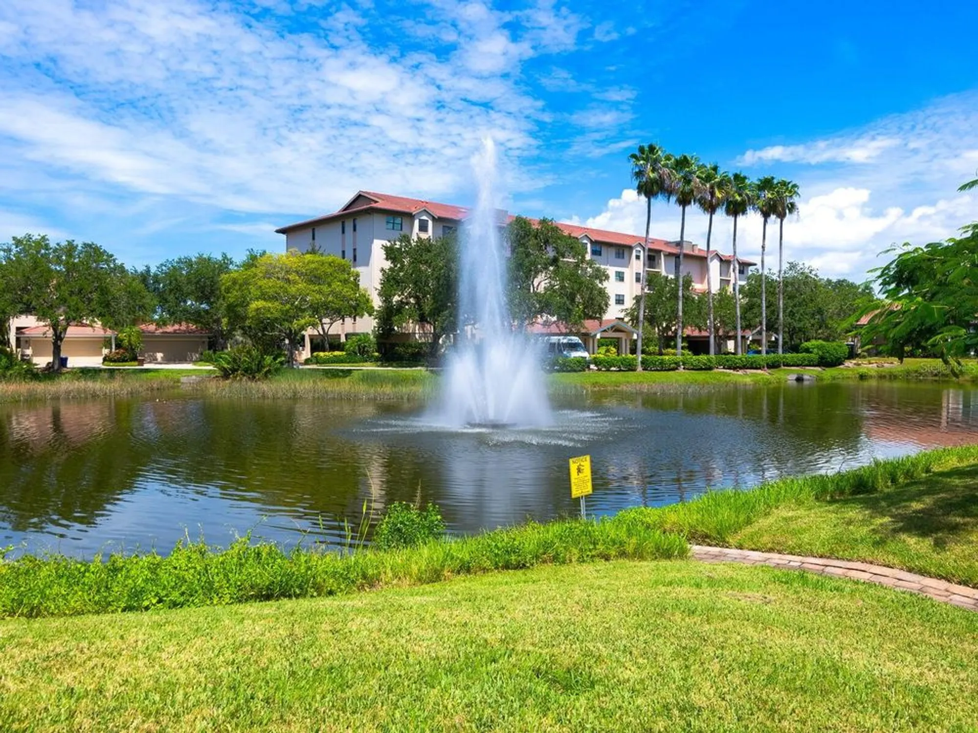 Property Slideshow image 41 of 61 | 5430 eagles point cir 101, Sarasota, FL, 34231