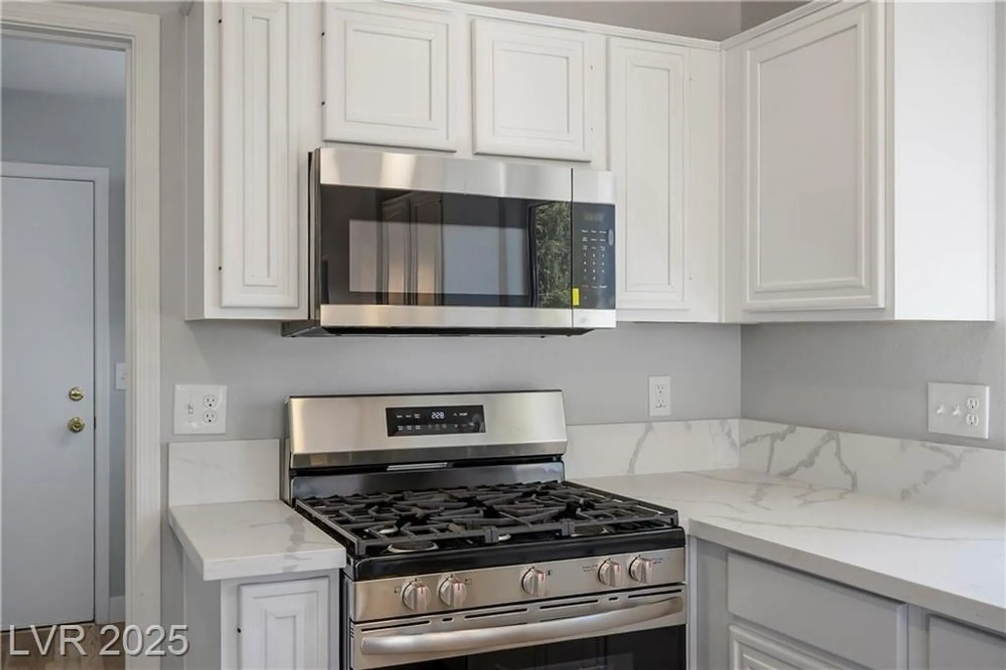 Property Slideshow image 7 of 59 | 8500 gull dr, Las Vegas, NV, 89134