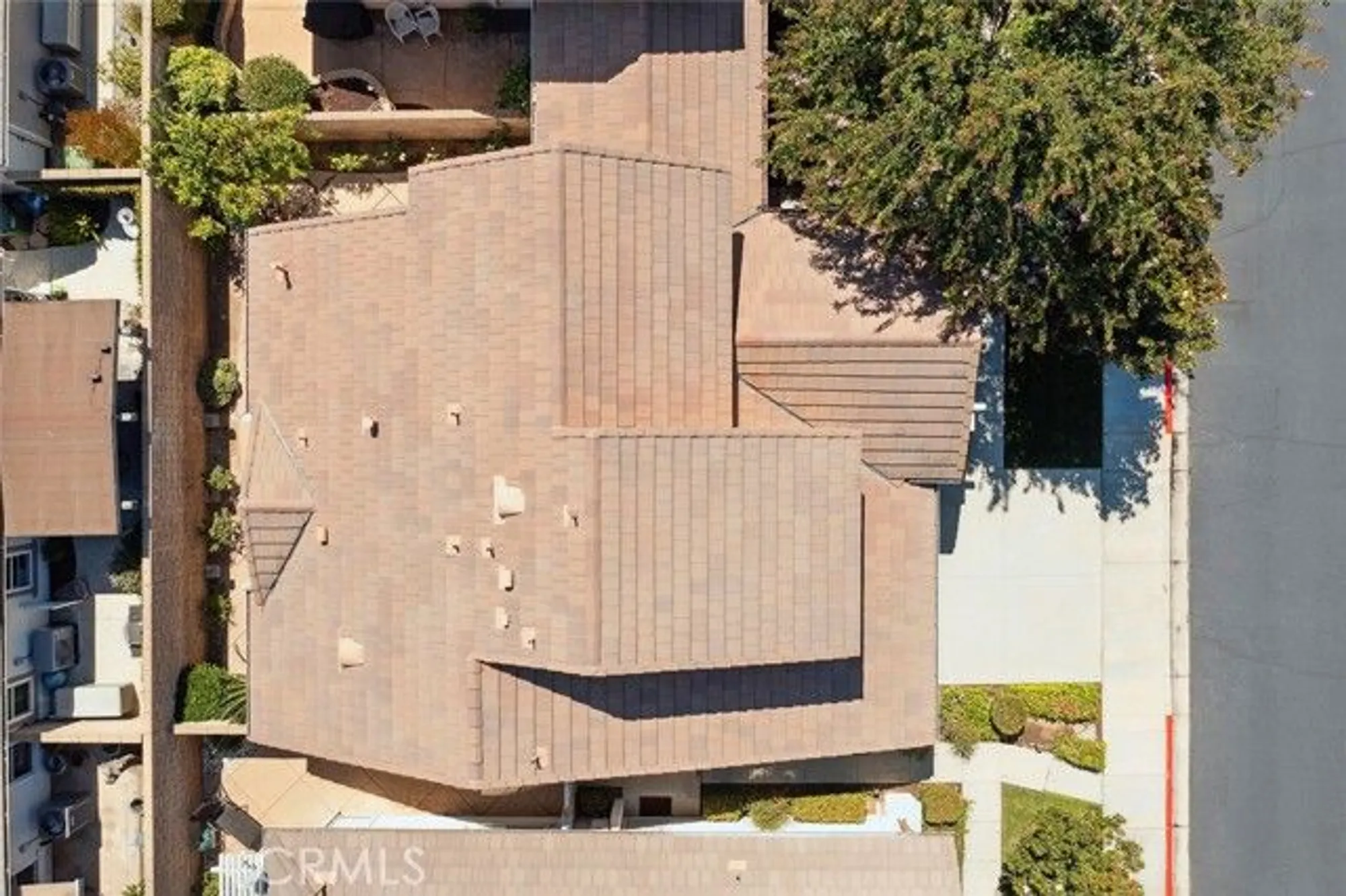 Property Slideshow image 48 of 52 | 2024 tulip ave, Simi Valley, CA, 93063